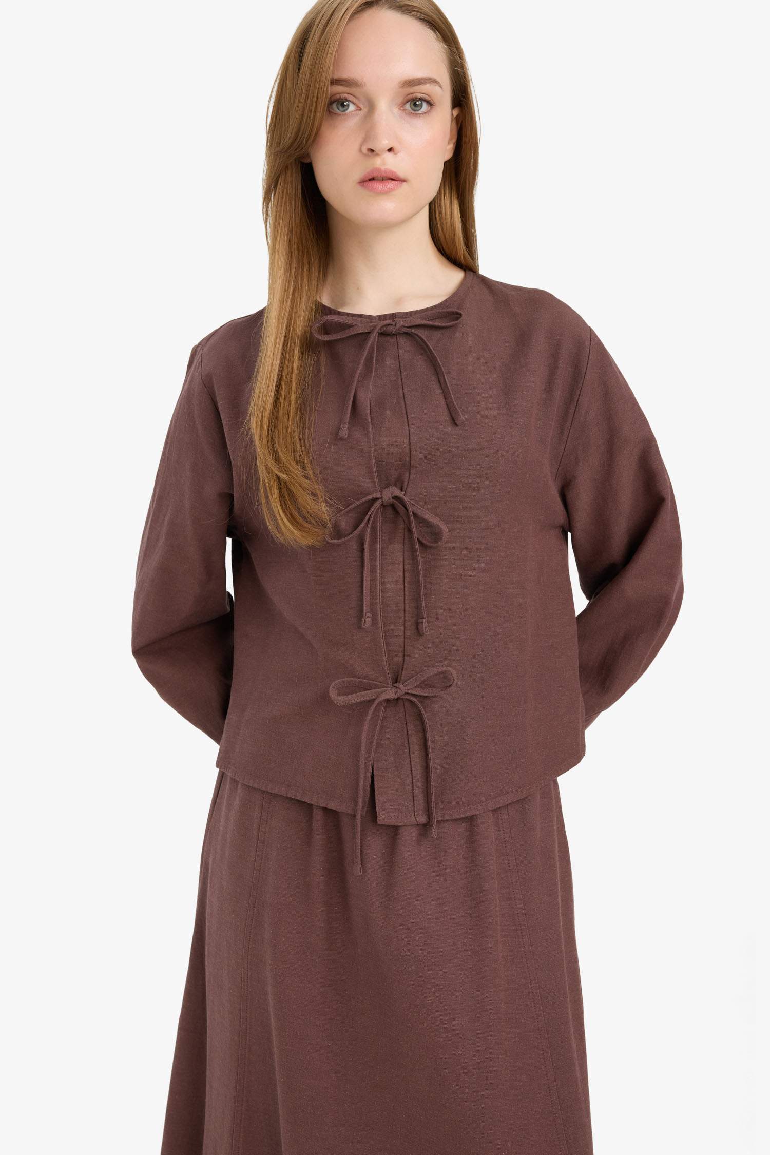 Relax Fit Önden Bağlamalı Keten Uzun Kollu Tesettür Bluz