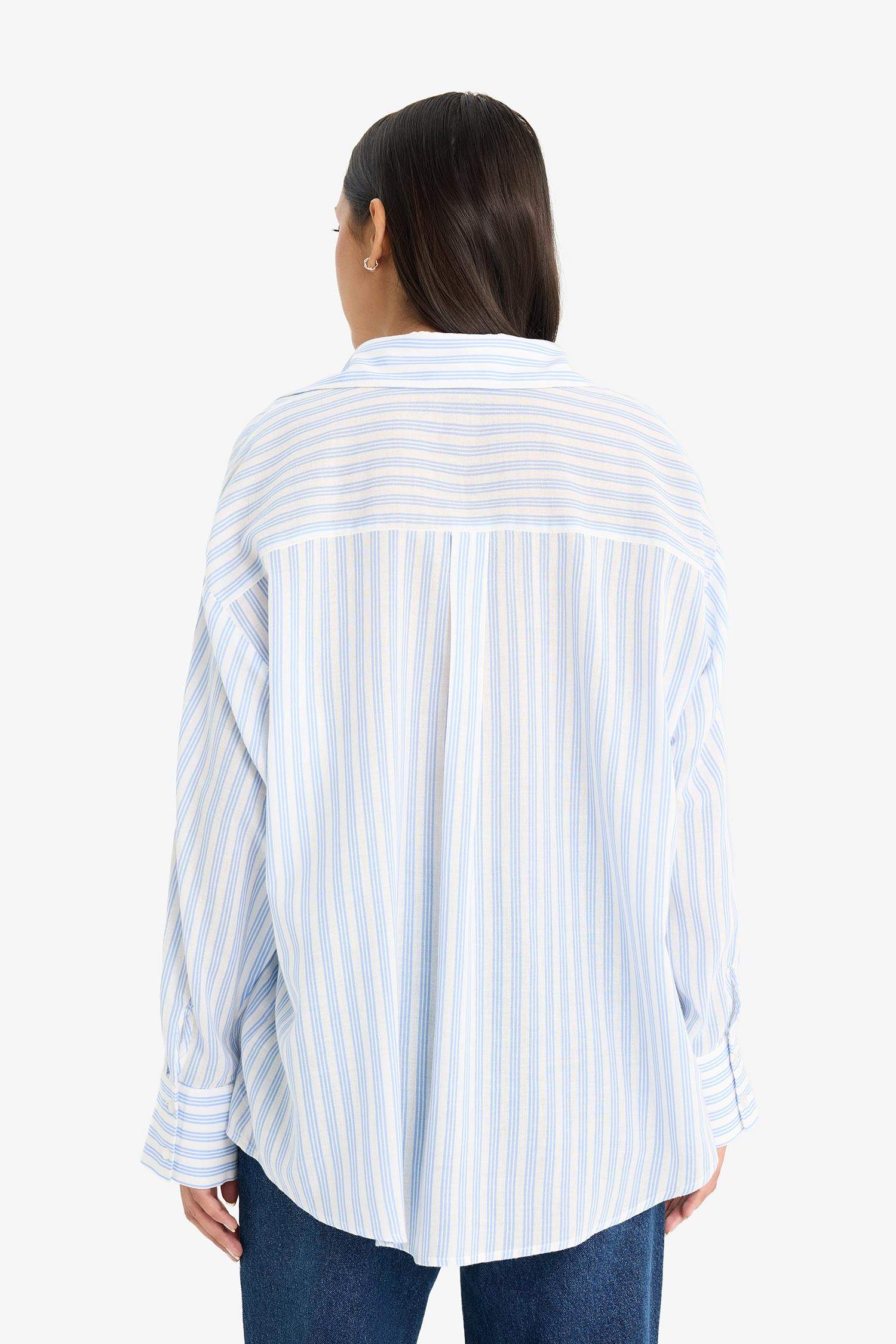 Рубашка оверсайз со свободным кроем в полоску, с длинными рукавами из вуаля