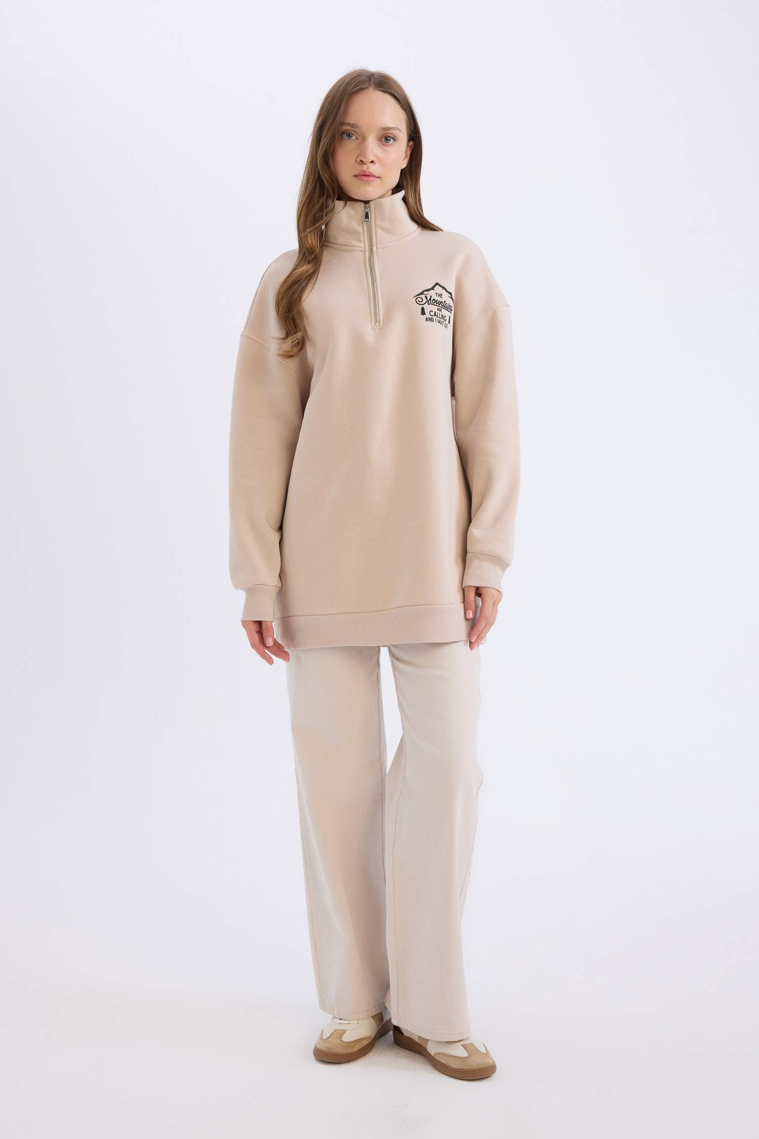 Relax Fit Yarım Fermuarlı Dik Yaka Baskılı İçi Yumuşak Tüylü Kalın  Sweatshirt Tunik