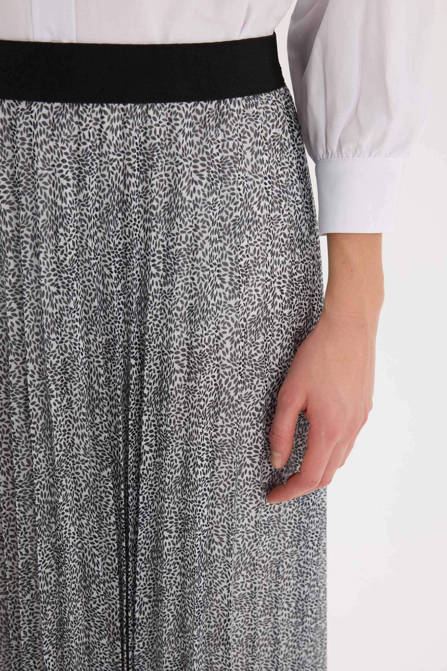 تنورة طويلة شيفون مطبوع بكسرات