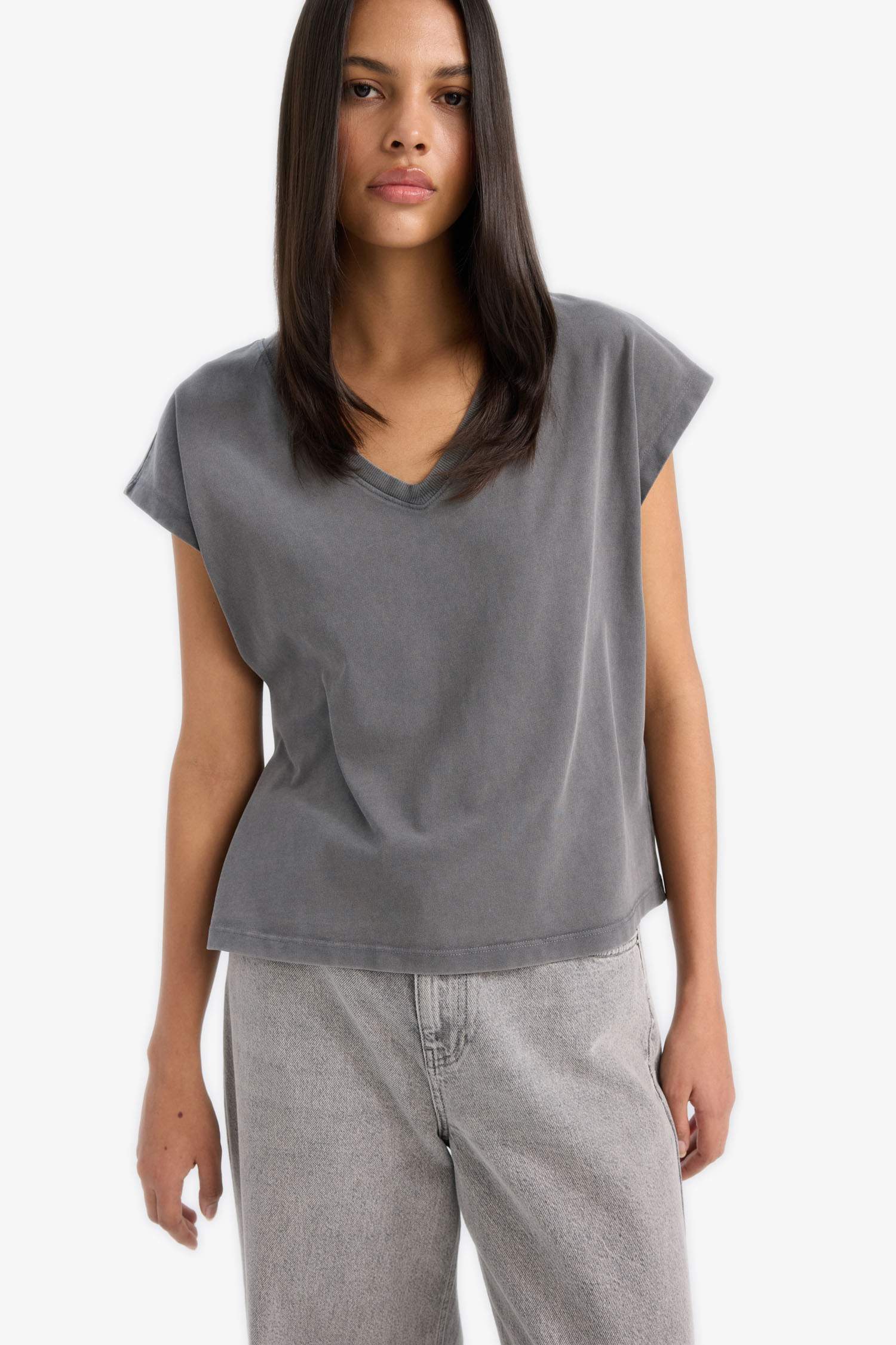 Regular Fit V Yaka Basic Düz Premium Kolsuz Tişört