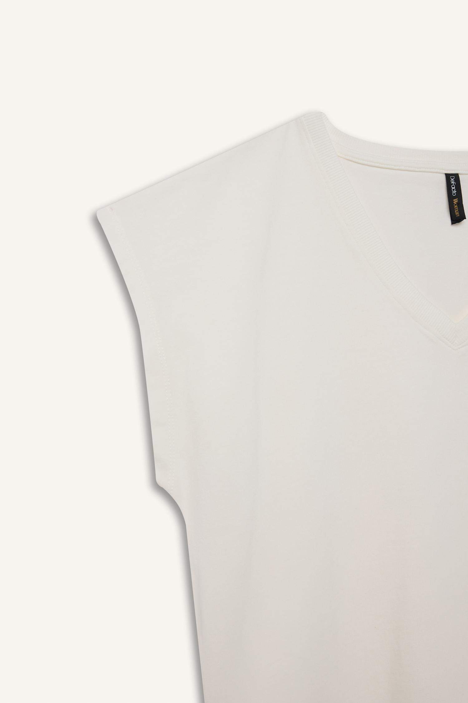 Regular Fit V Yaka Basic Düz Premium Kolsuz Tişört