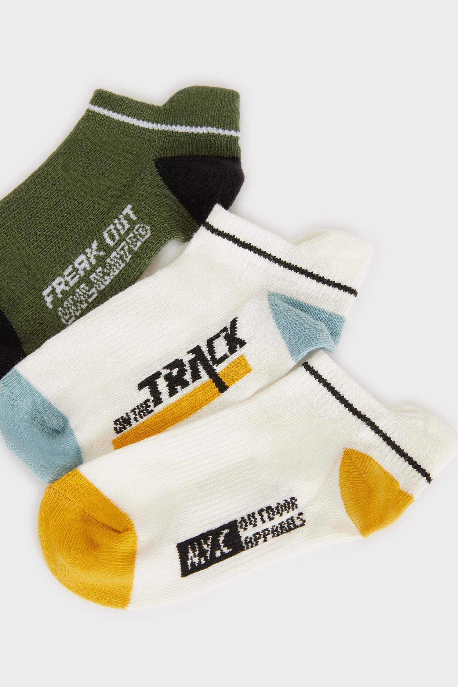 جوارب ولادي قصيرة قطن - 3 قطع