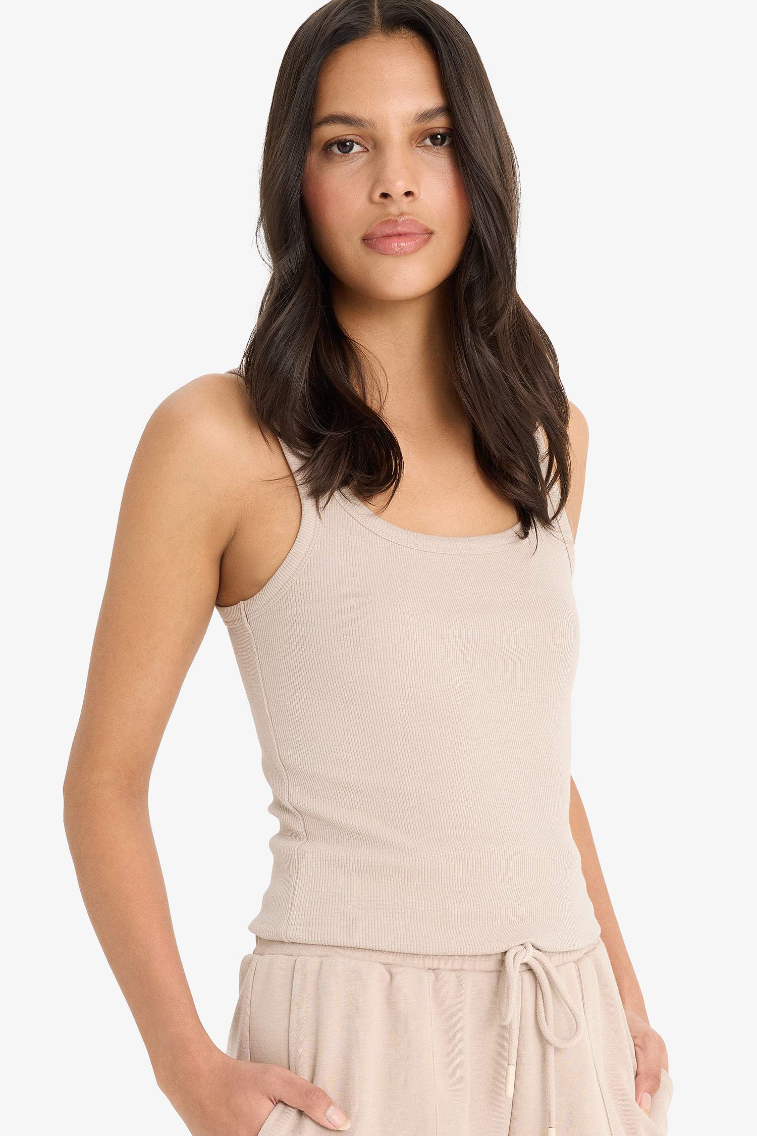 Slim Fit Basic Camisole Round Collar Tank Top