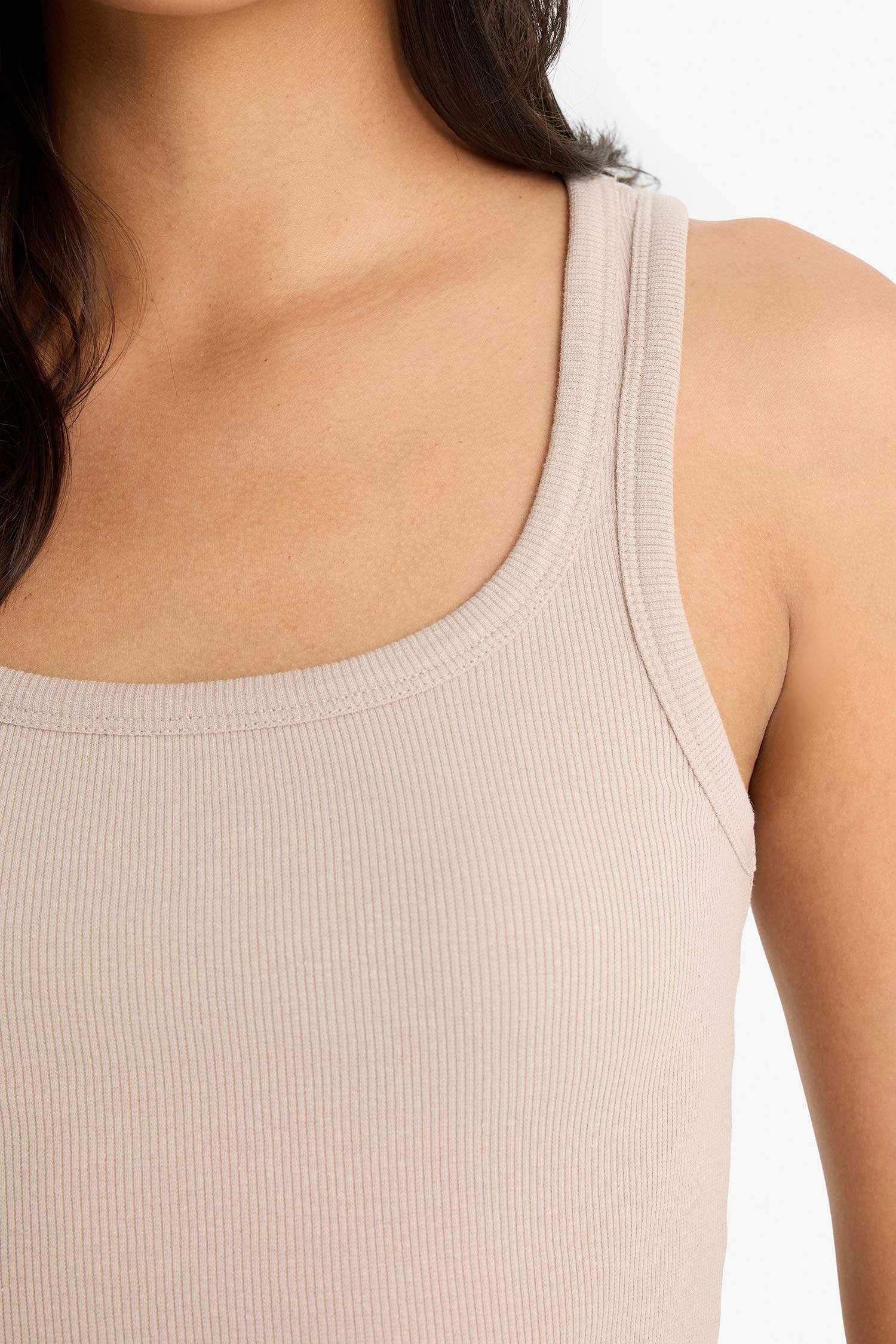Slim Fit Basic Camisole Round Collar Tank Top