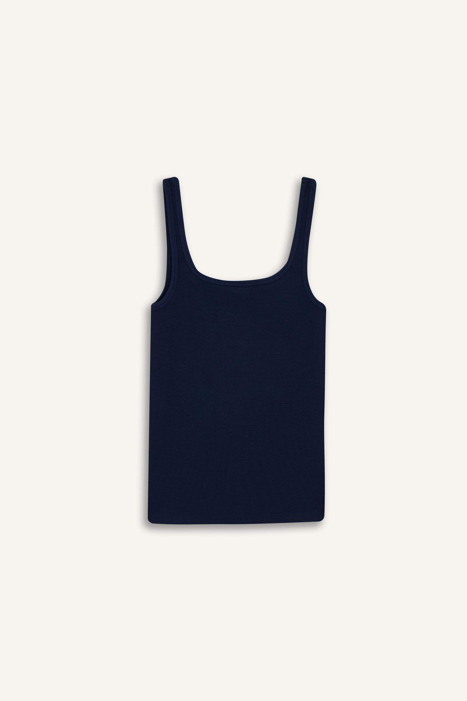 Slim Fit Dar Kesim Basic Düz Yuvarlak Yaka Fitilli Kaşkorse Atlet