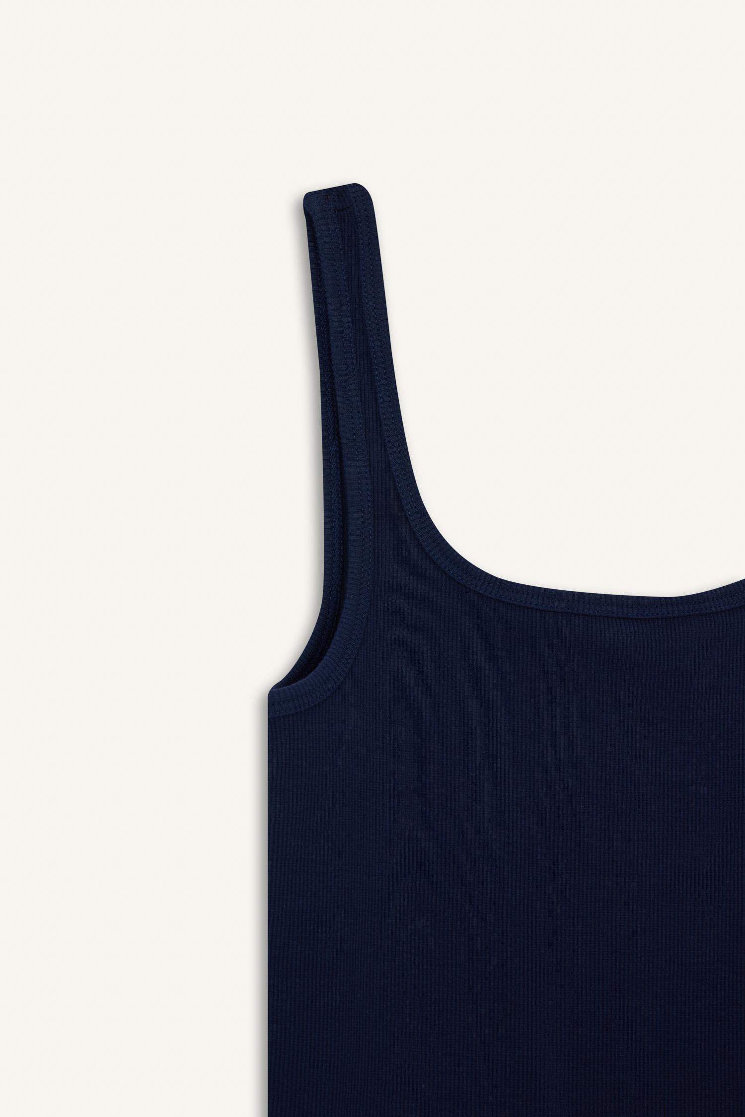 Slim Fit Dar Kesim Basic Düz Yuvarlak Yaka Fitilli Kaşkorse Atlet