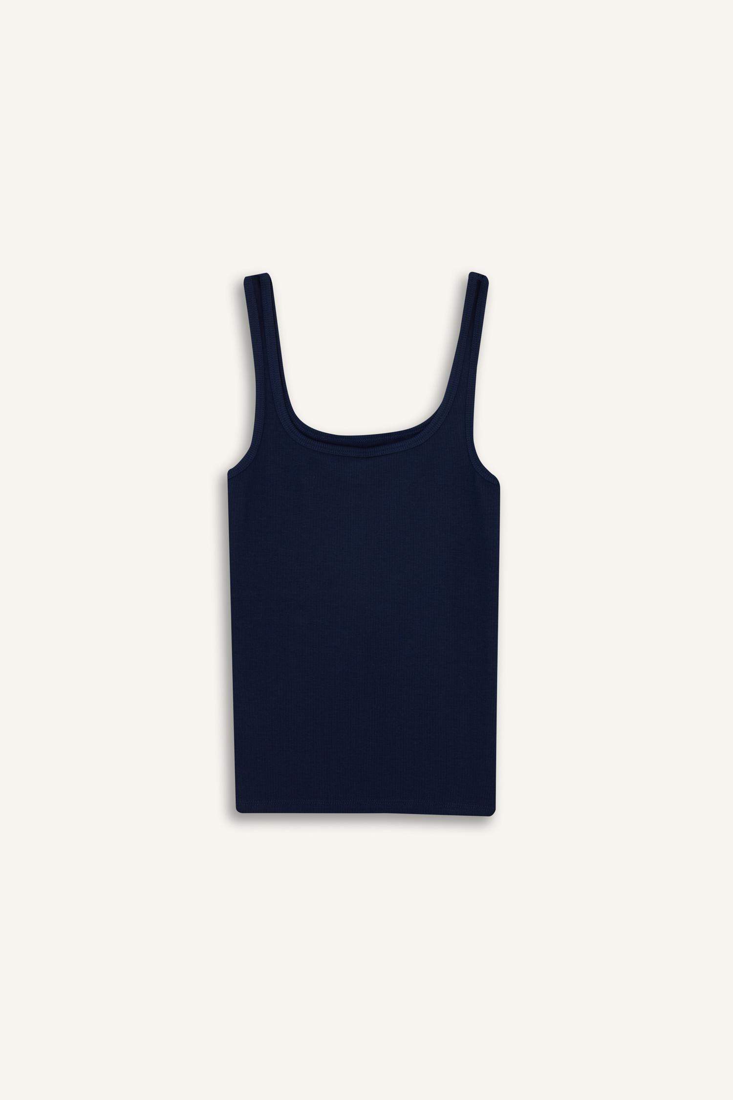 Slim Fit Dar Kesim Basic Düz Yuvarlak Yaka Fitilli Kaşkorse Atlet