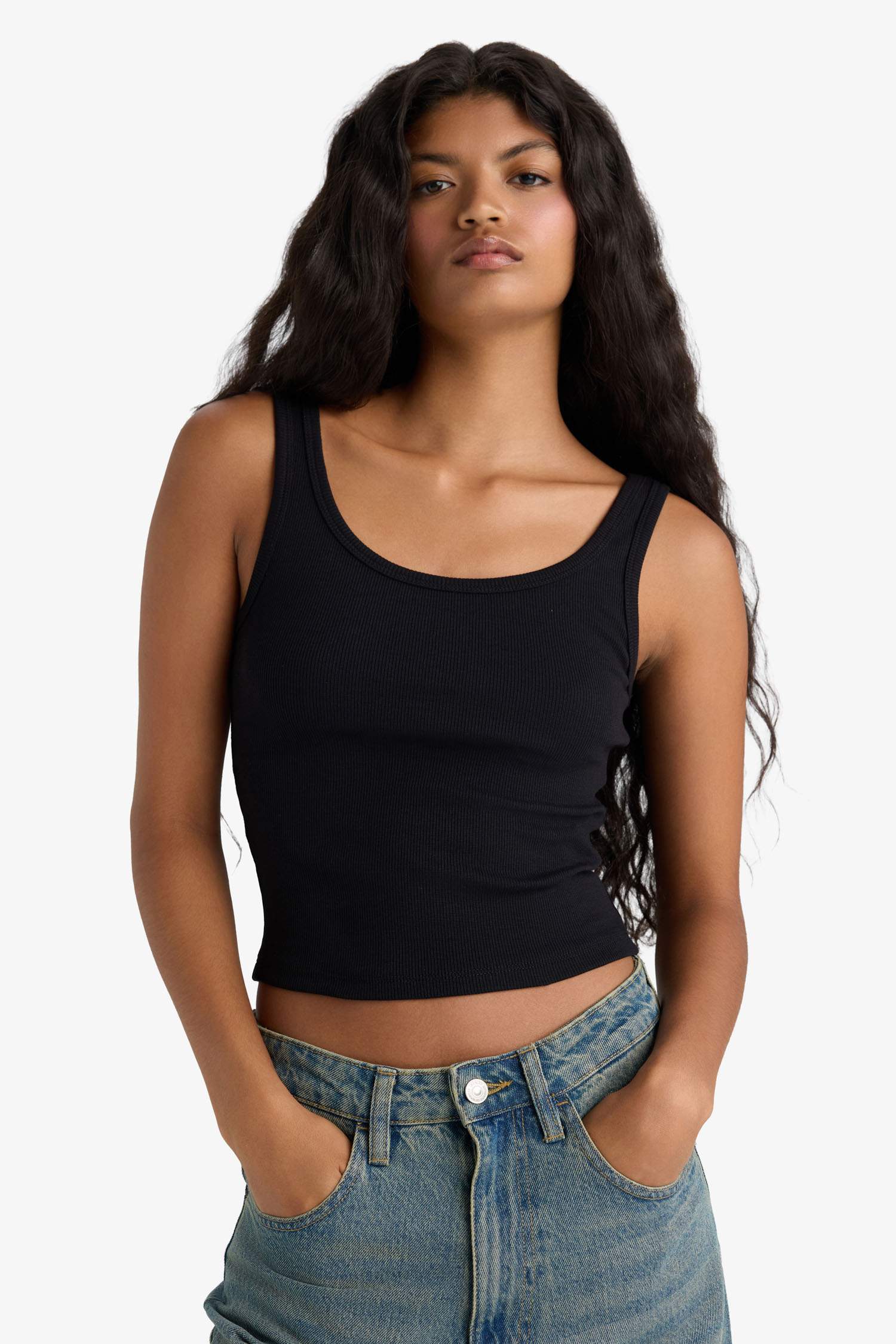 Slim Fit Dar Kesim Basic Düz Yuvarlak Yaka Fitilli Kaşkorse Atlet