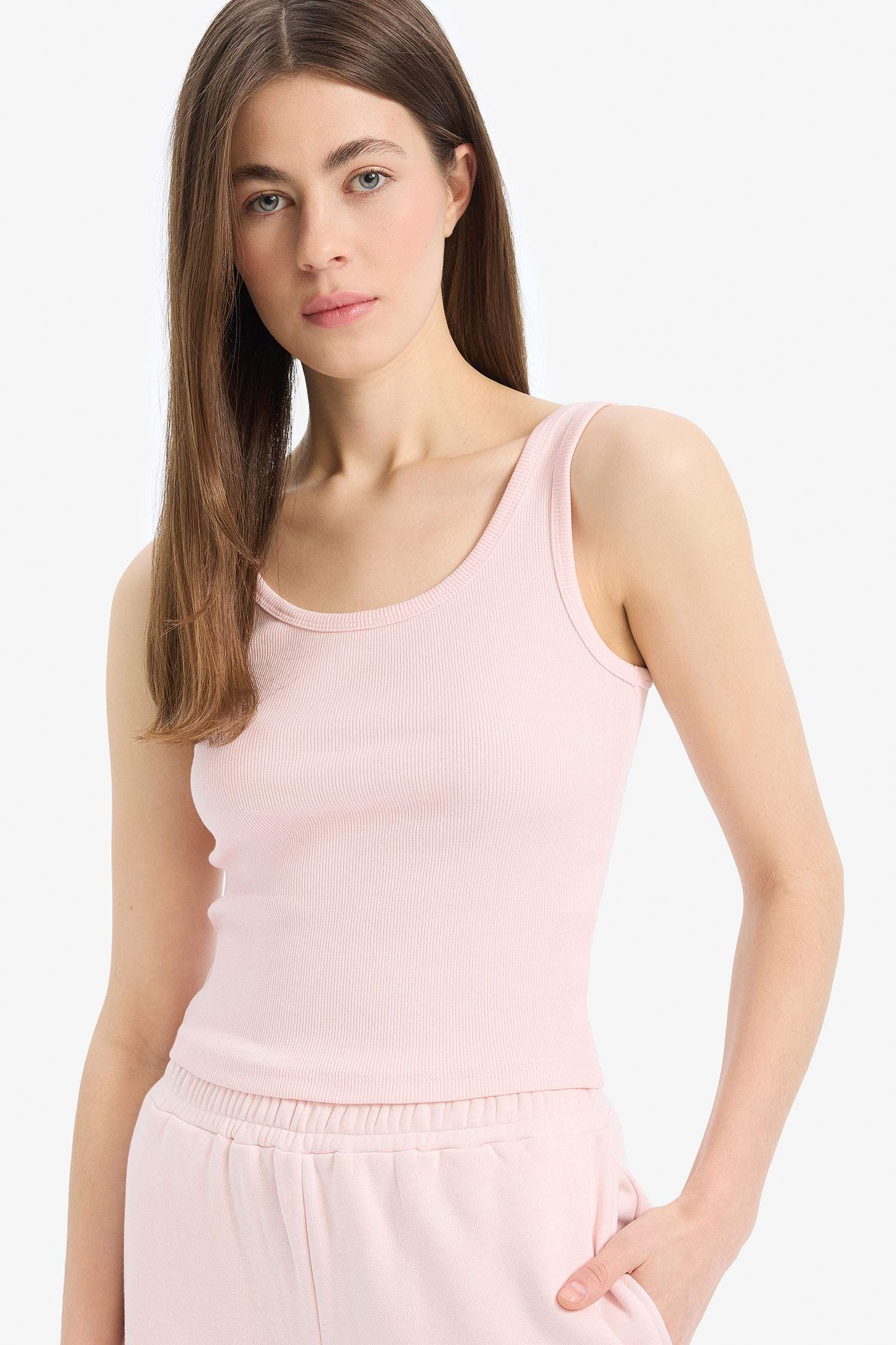 Slim Fit Dar Kesim Basic Düz Yuvarlak Yaka Fitilli Kaşkorse Atlet