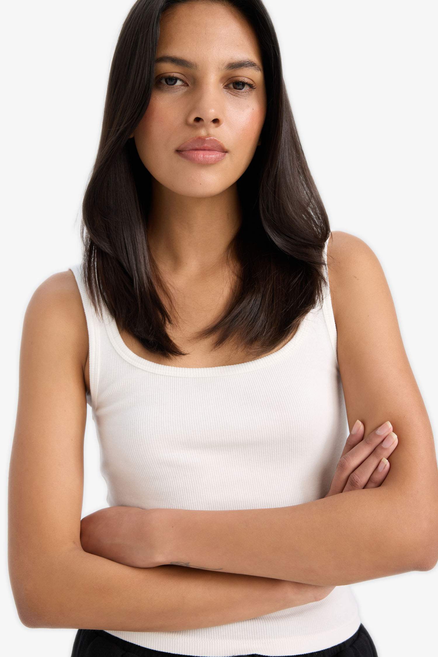 Slim Fit Dar Kesim Basic Düz Yuvarlak Yaka Fitilli Kaşkorse Atlet