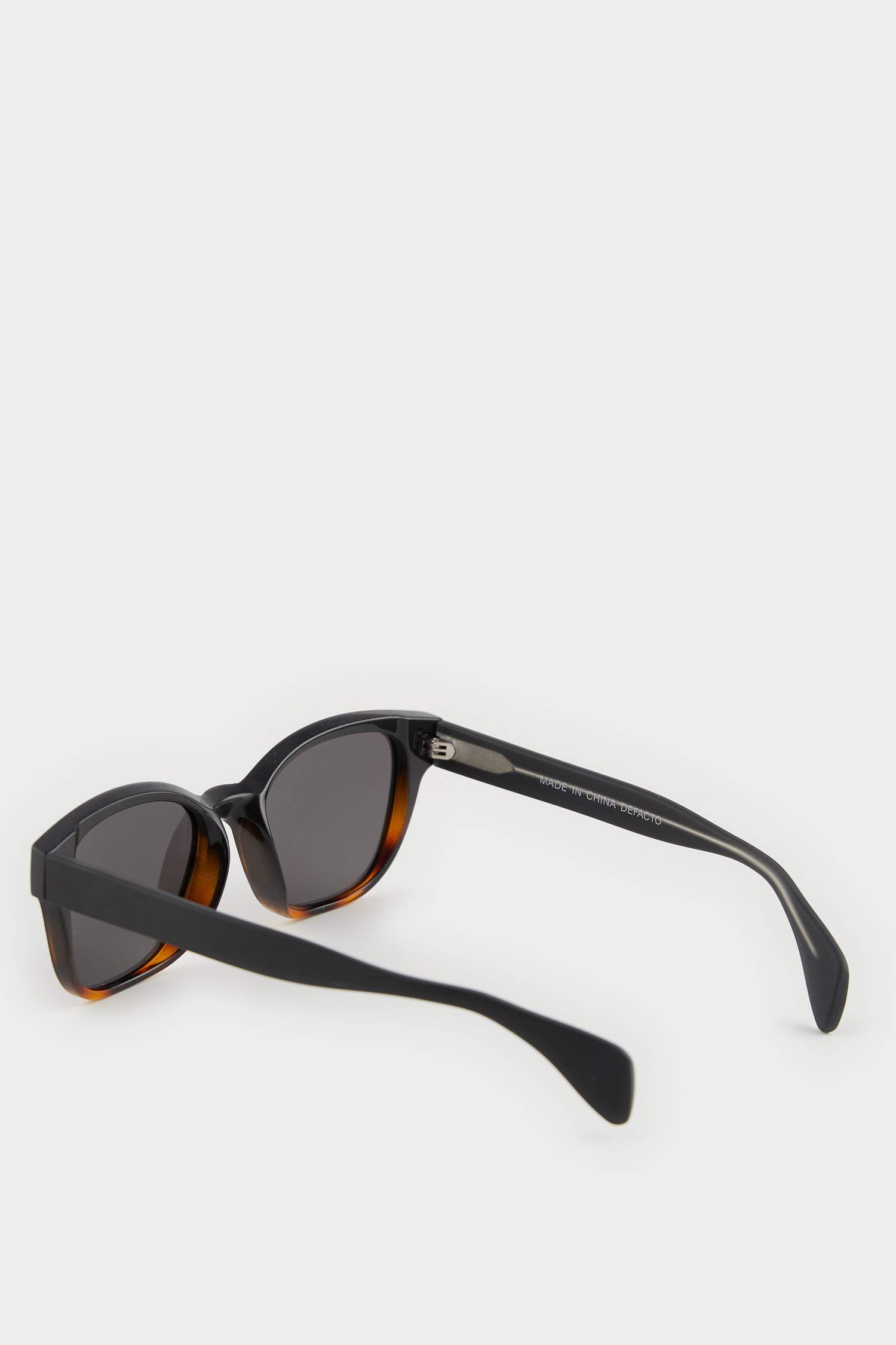Lunettes de soleil carrées pour homme