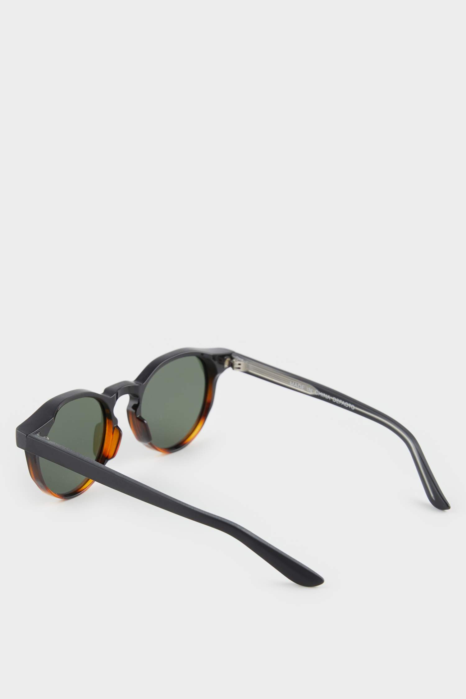 نظارات شمسية دائرية للنساء