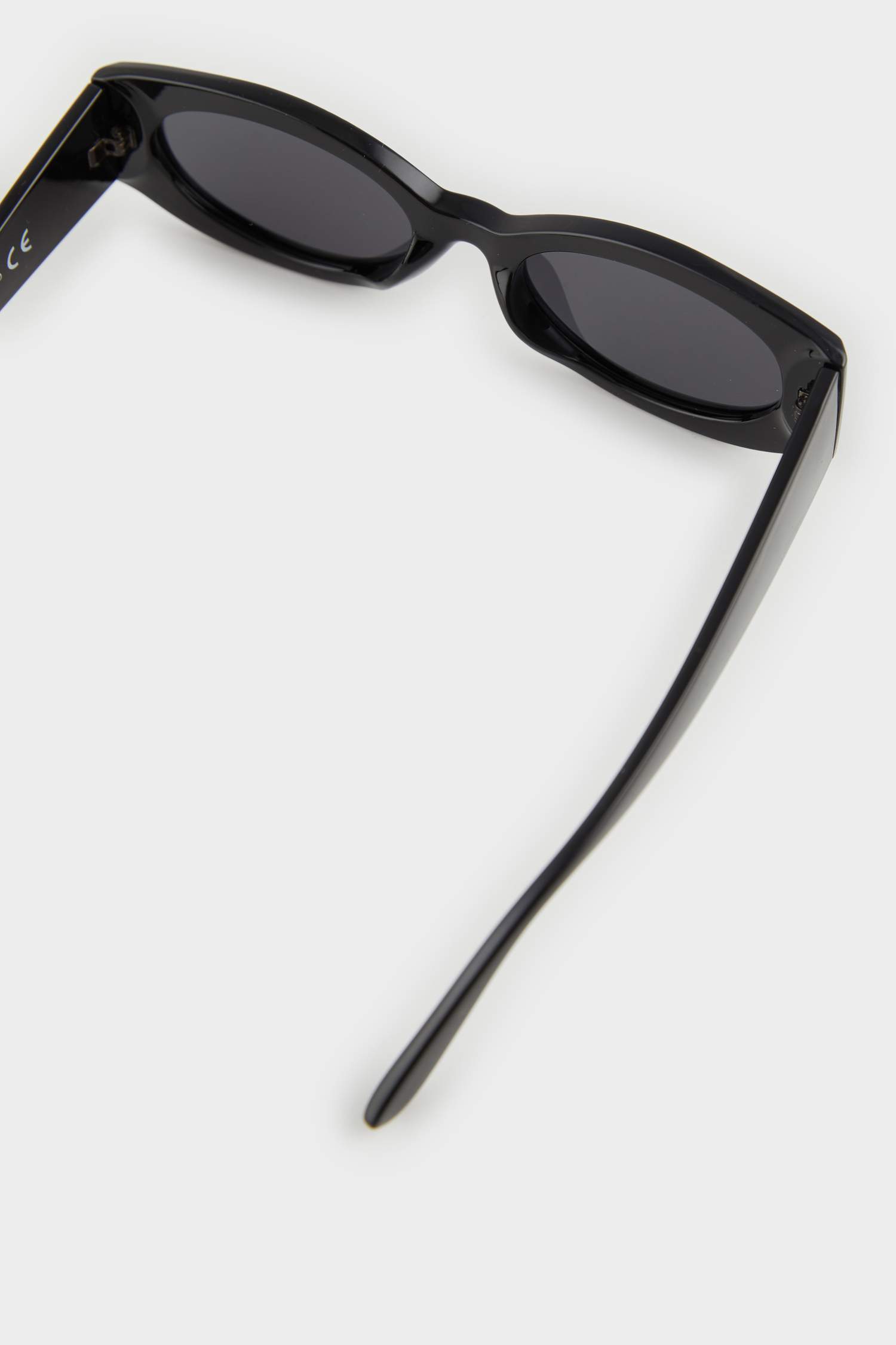 نظارات شمسية دائرية للنساء