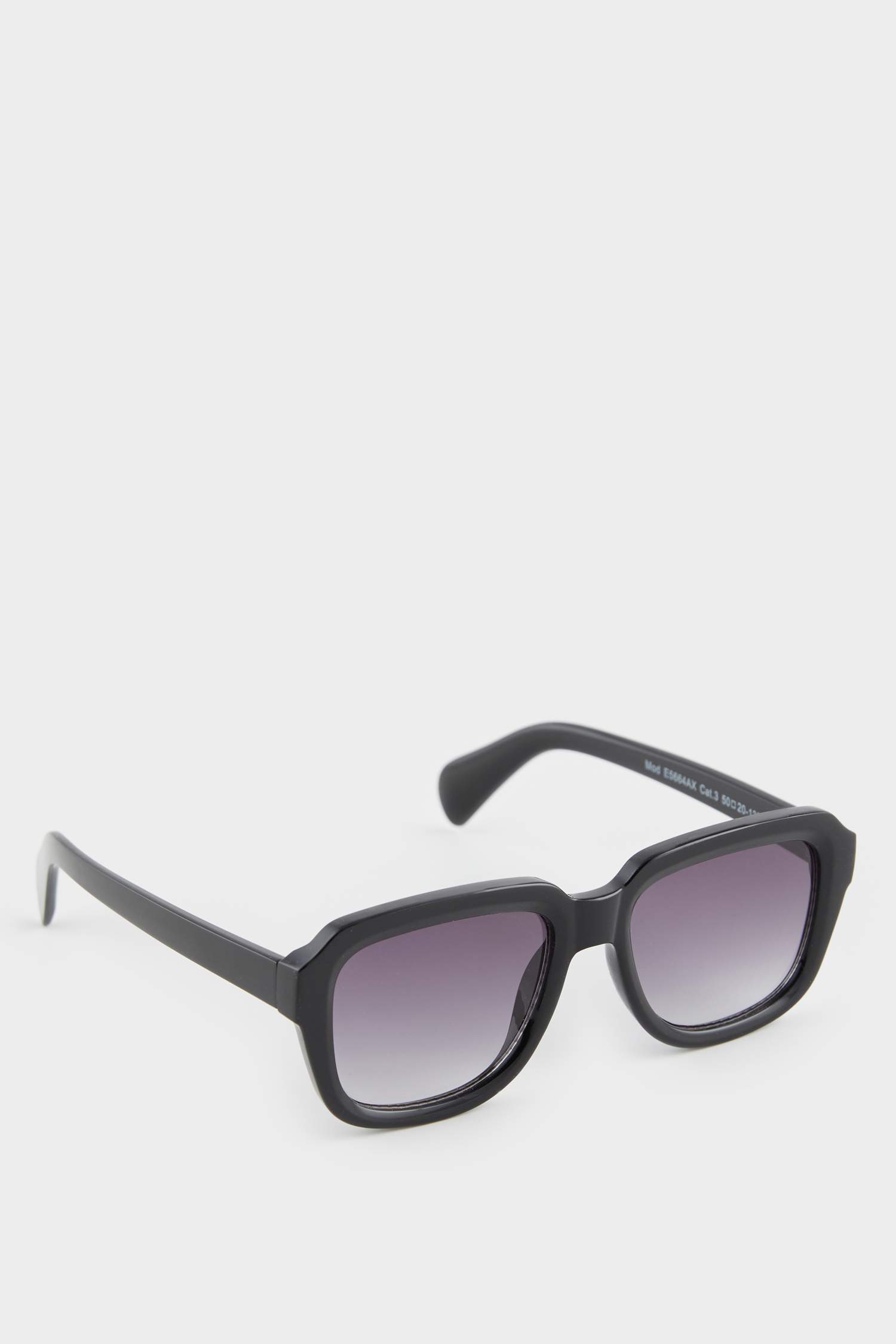 نظارات شمسية دائرية للنساء