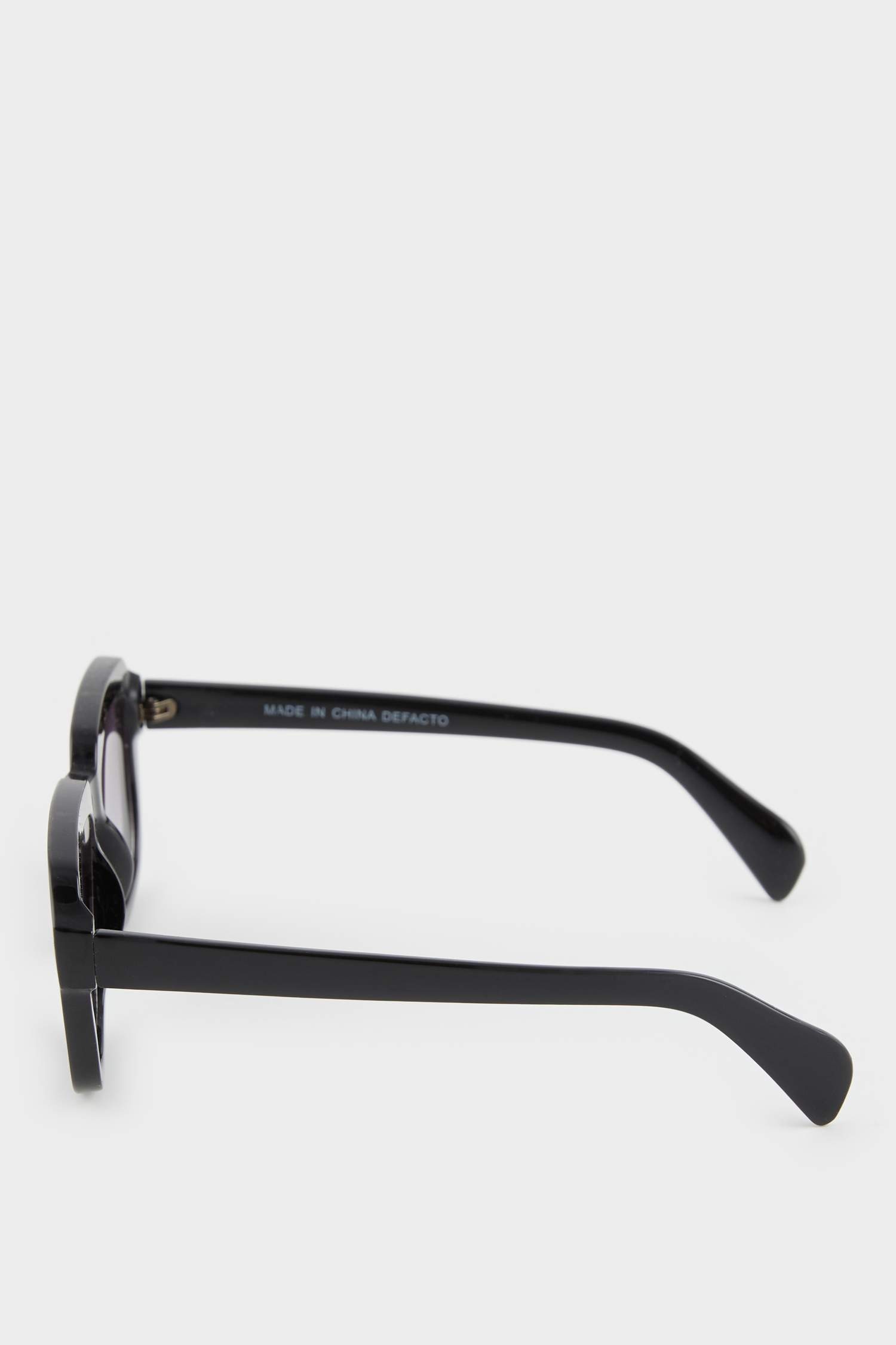 نظارات شمسية دائرية للنساء