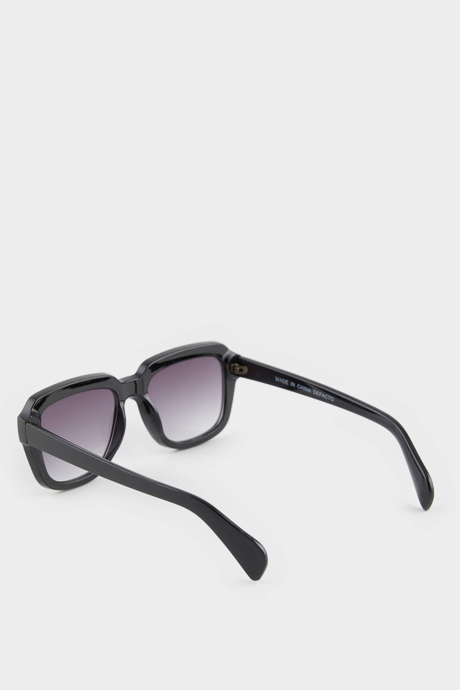 نظارات شمسية دائرية للنساء