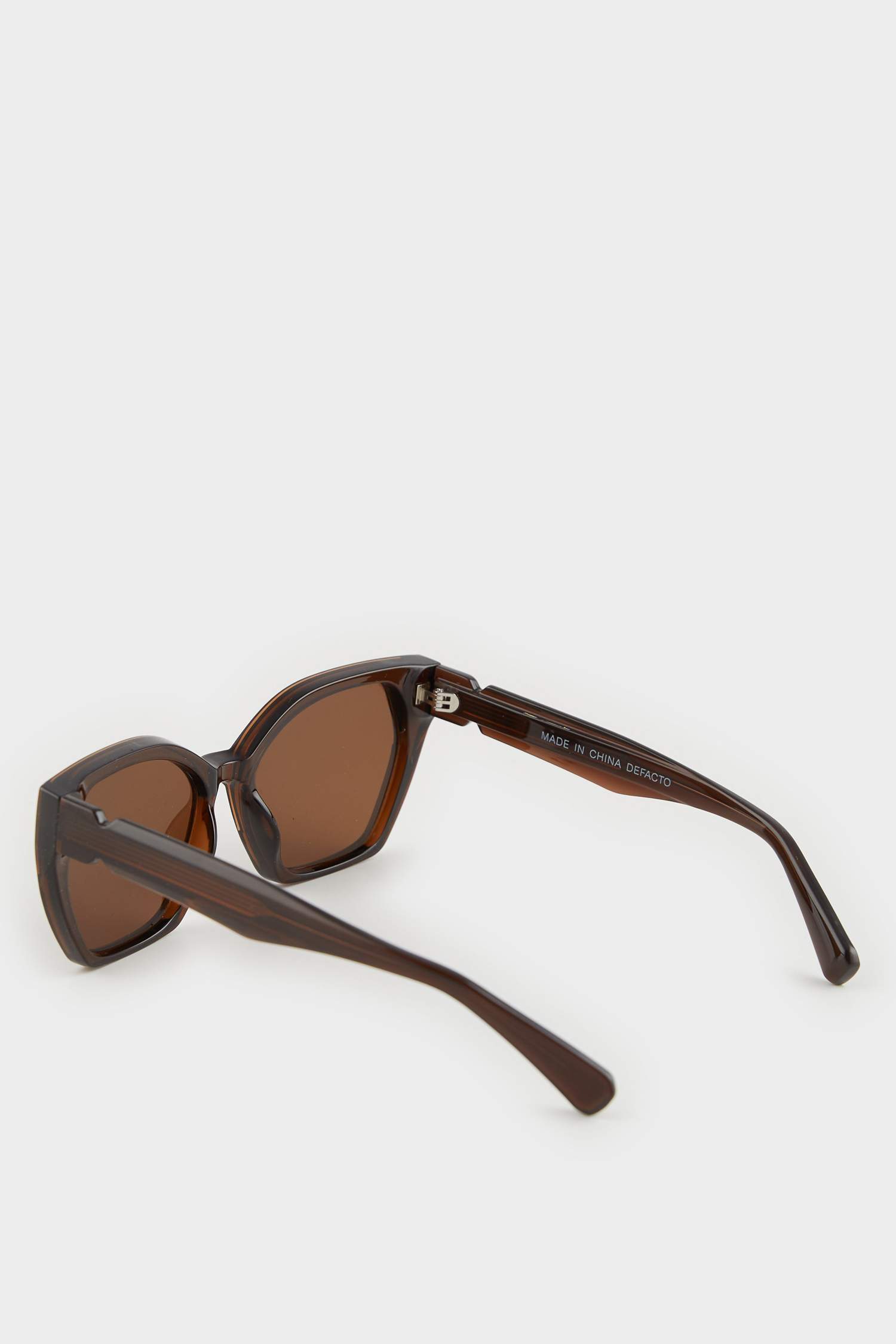 Женские солнцезащитные очки