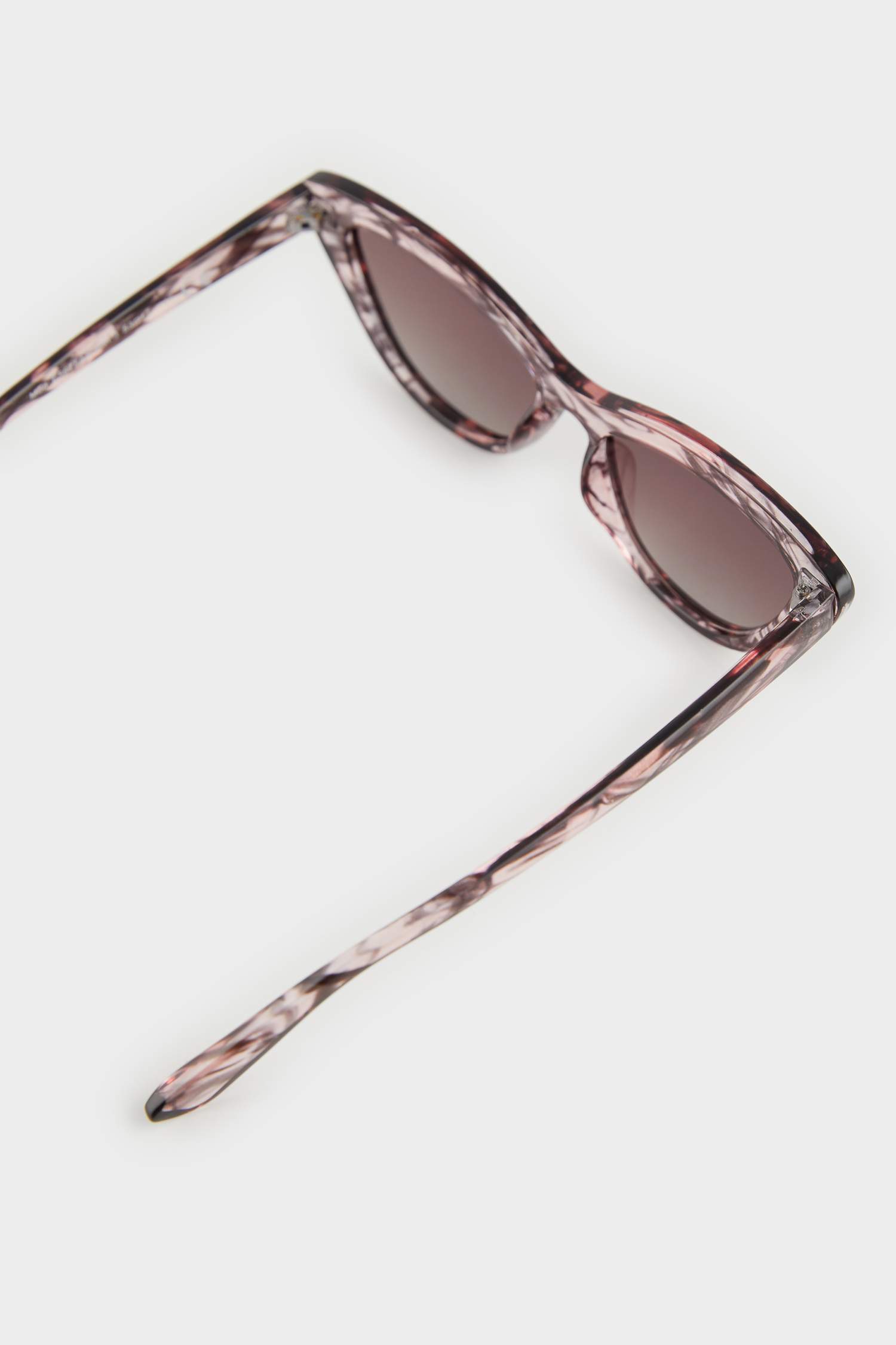 نظارات شمسية دائرية للنساء