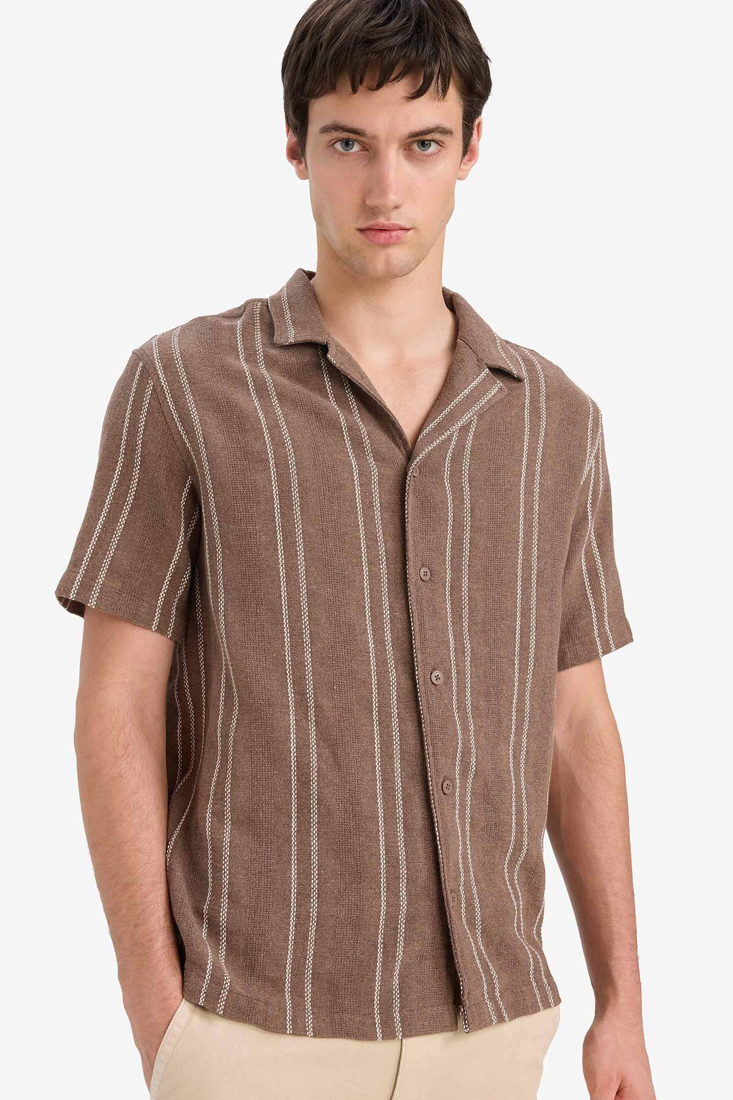 Regular Fit Polo Yaka Jakarlı Kısa Kollu Gömlek