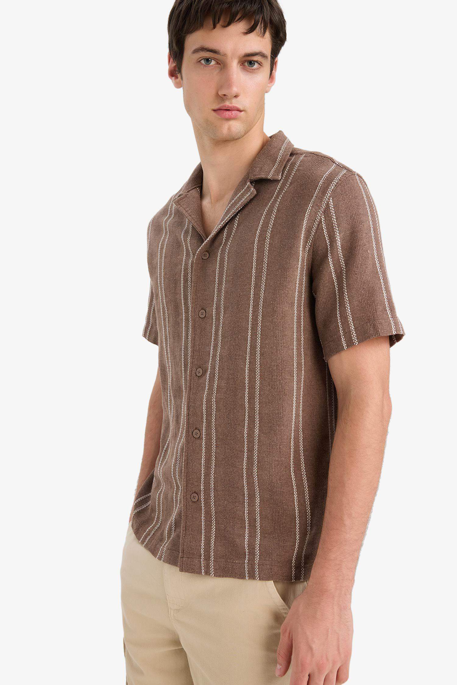 Regular Fit Polo Yaka Jakarlı Kısa Kollu Gömlek