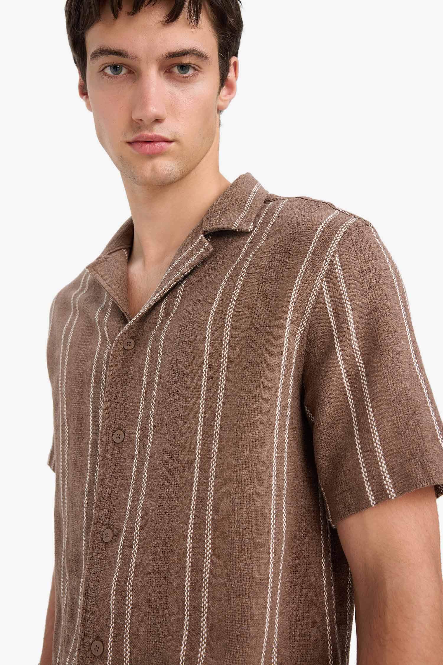 Regular Fit Polo Yaka Jakarlı Kısa Kollu Gömlek