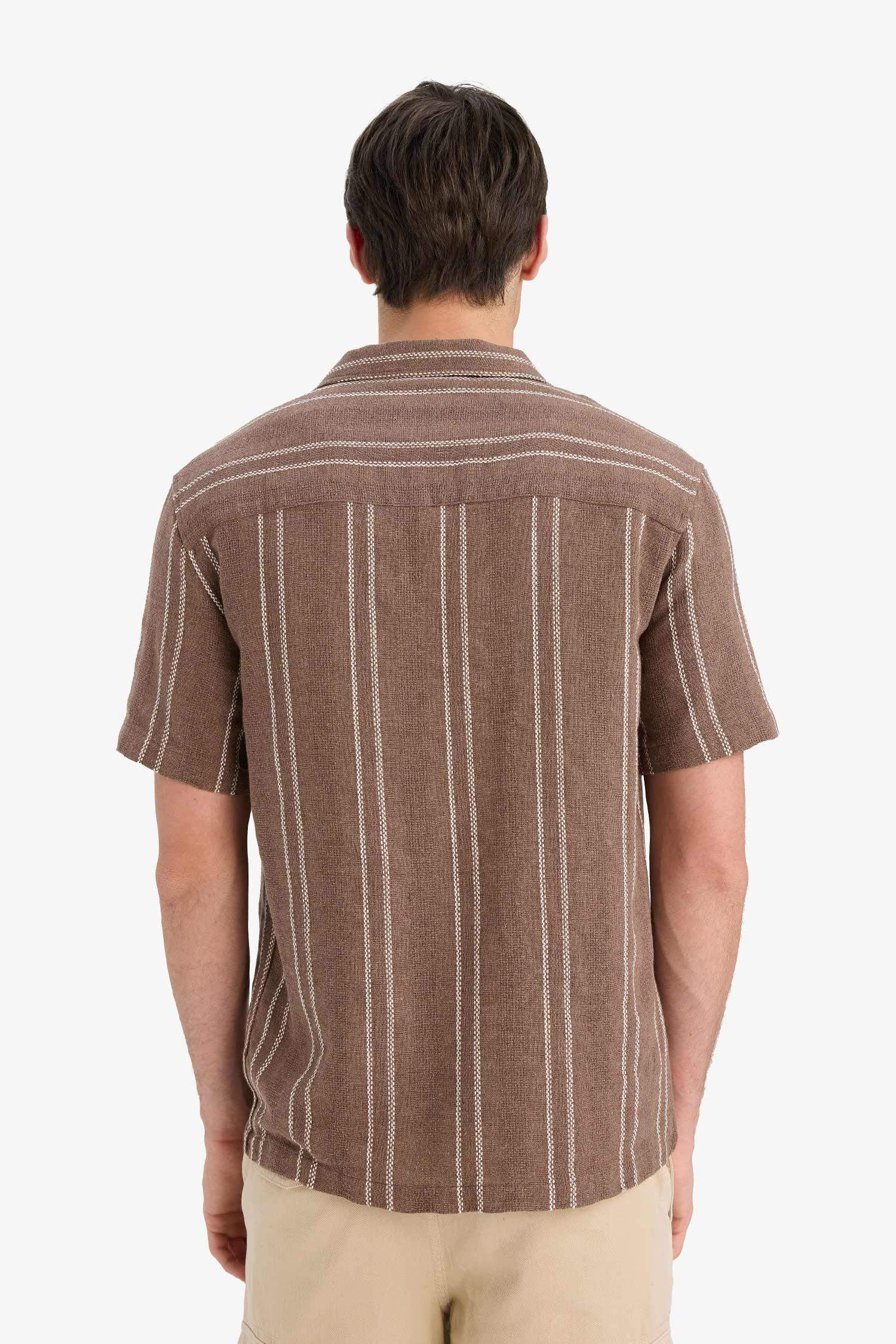 Regular Fit Polo Yaka Jakarlı Kısa Kollu Gömlek