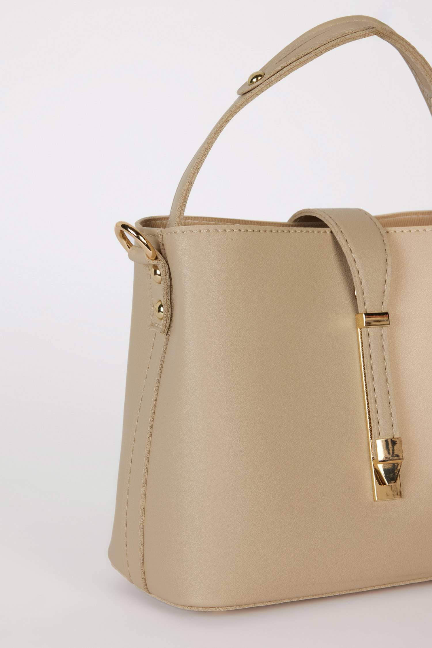 Woman Faux Leather Shoulder Bag