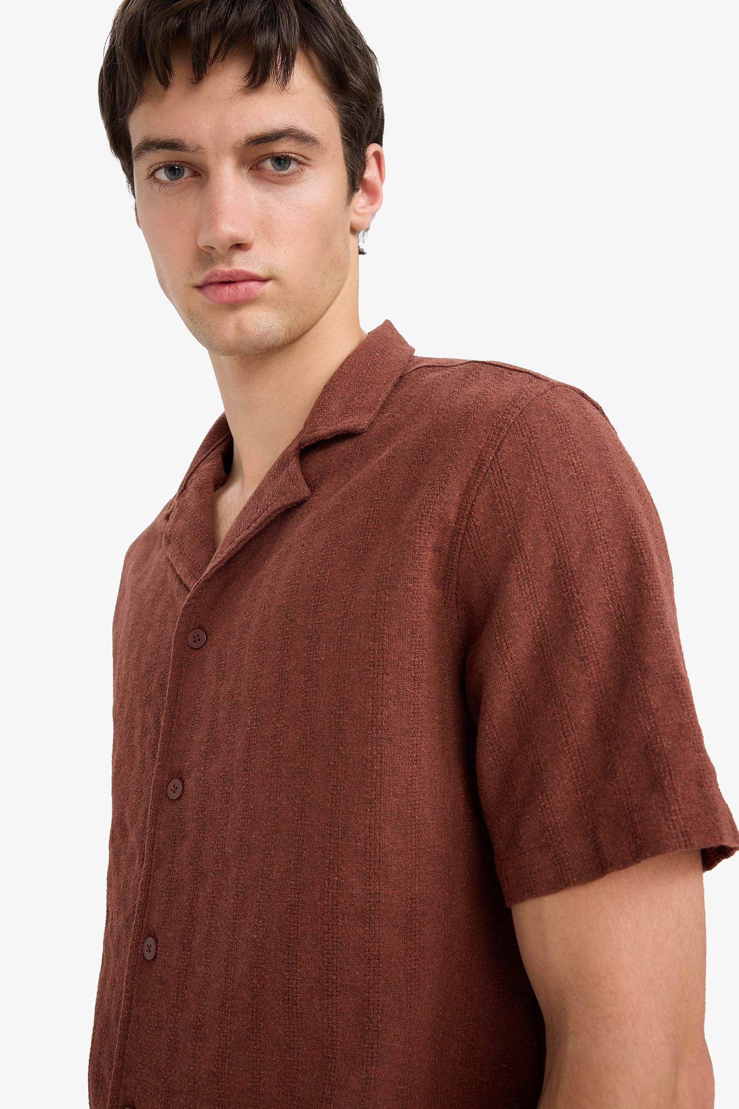 قميص بولو نص ردن قصة عادية بياخة عالية