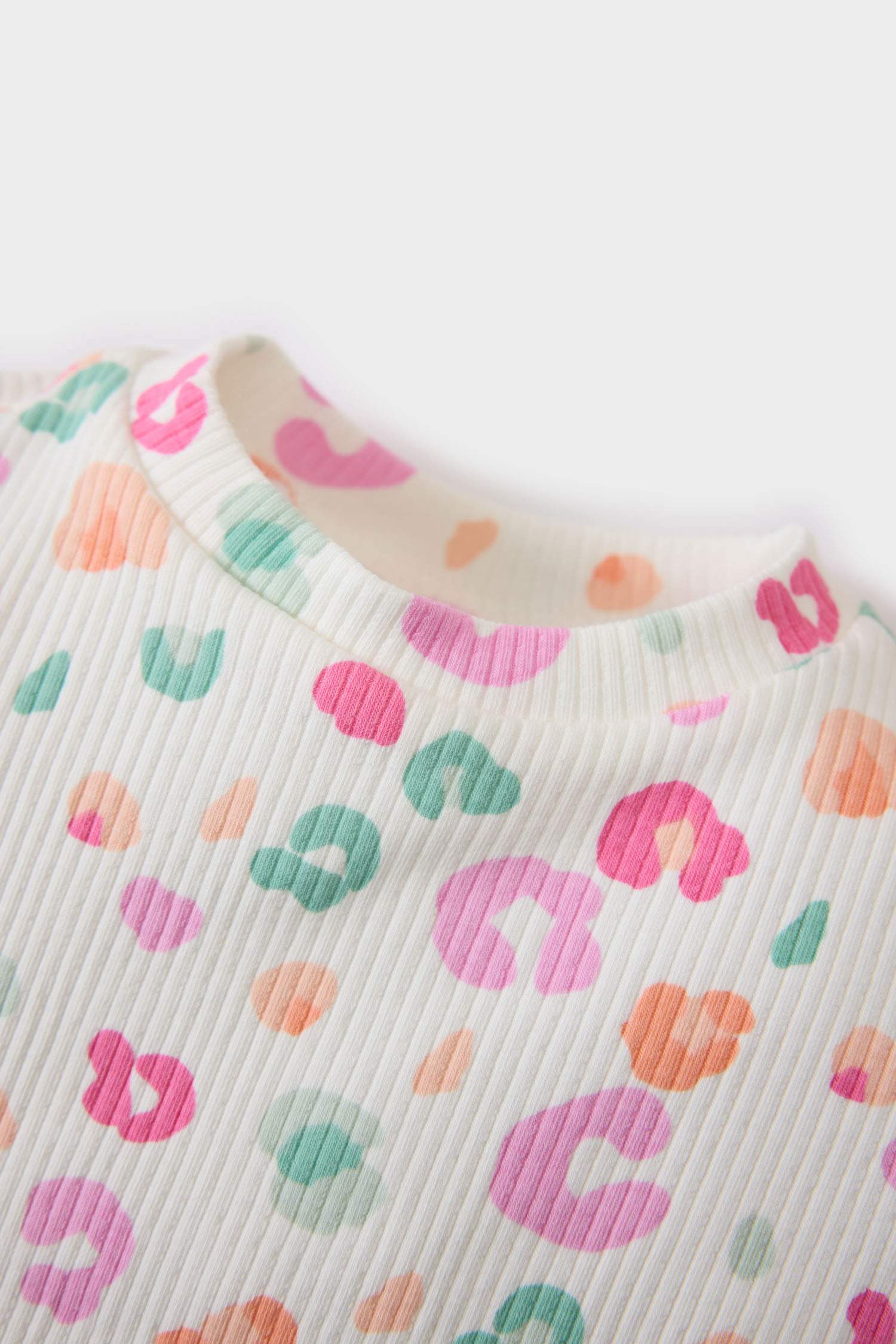 طقم بناتي تايجر تيشيرت وليجن مضلع قصة عادية - قطعتين