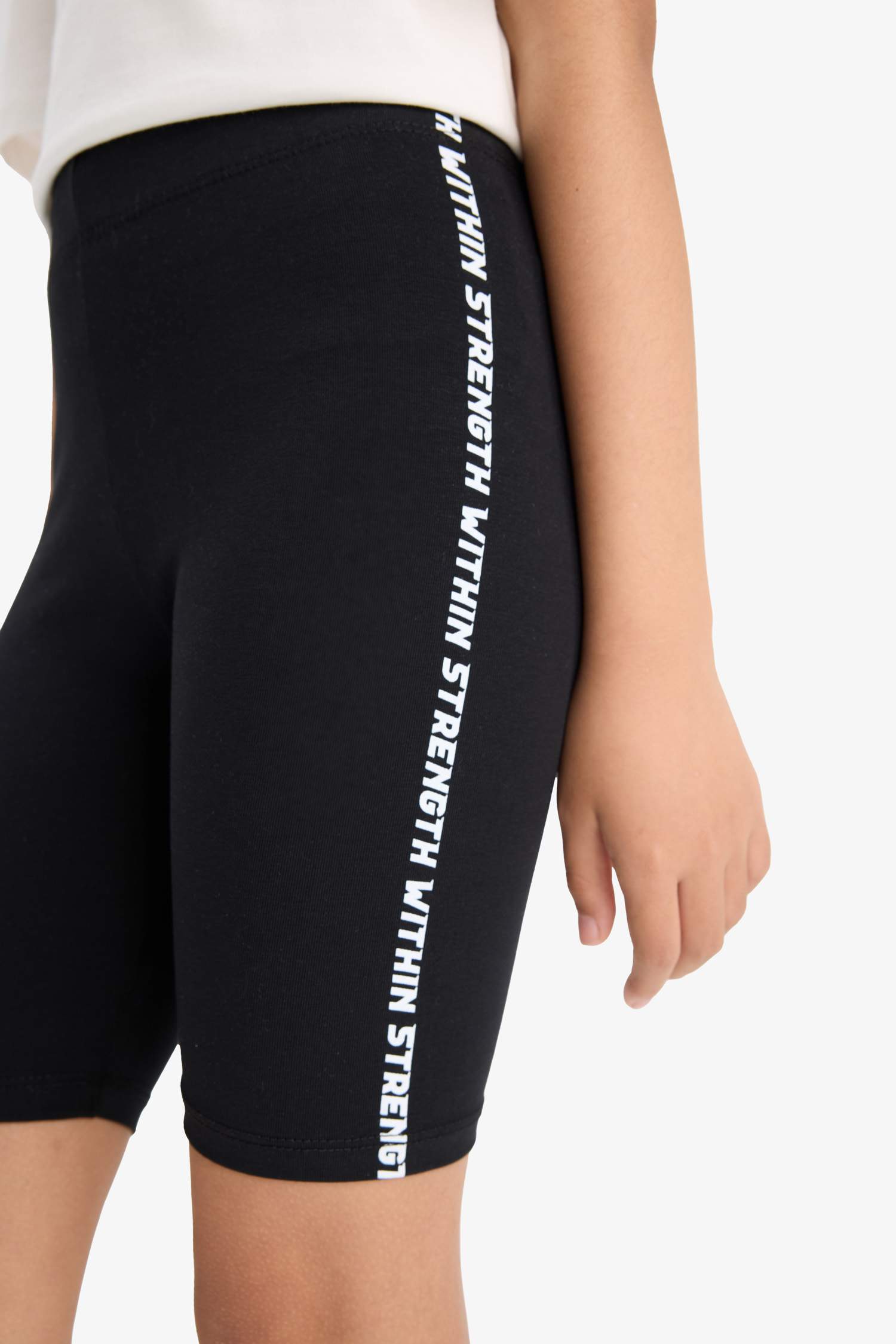 ستريج بناتي قصير