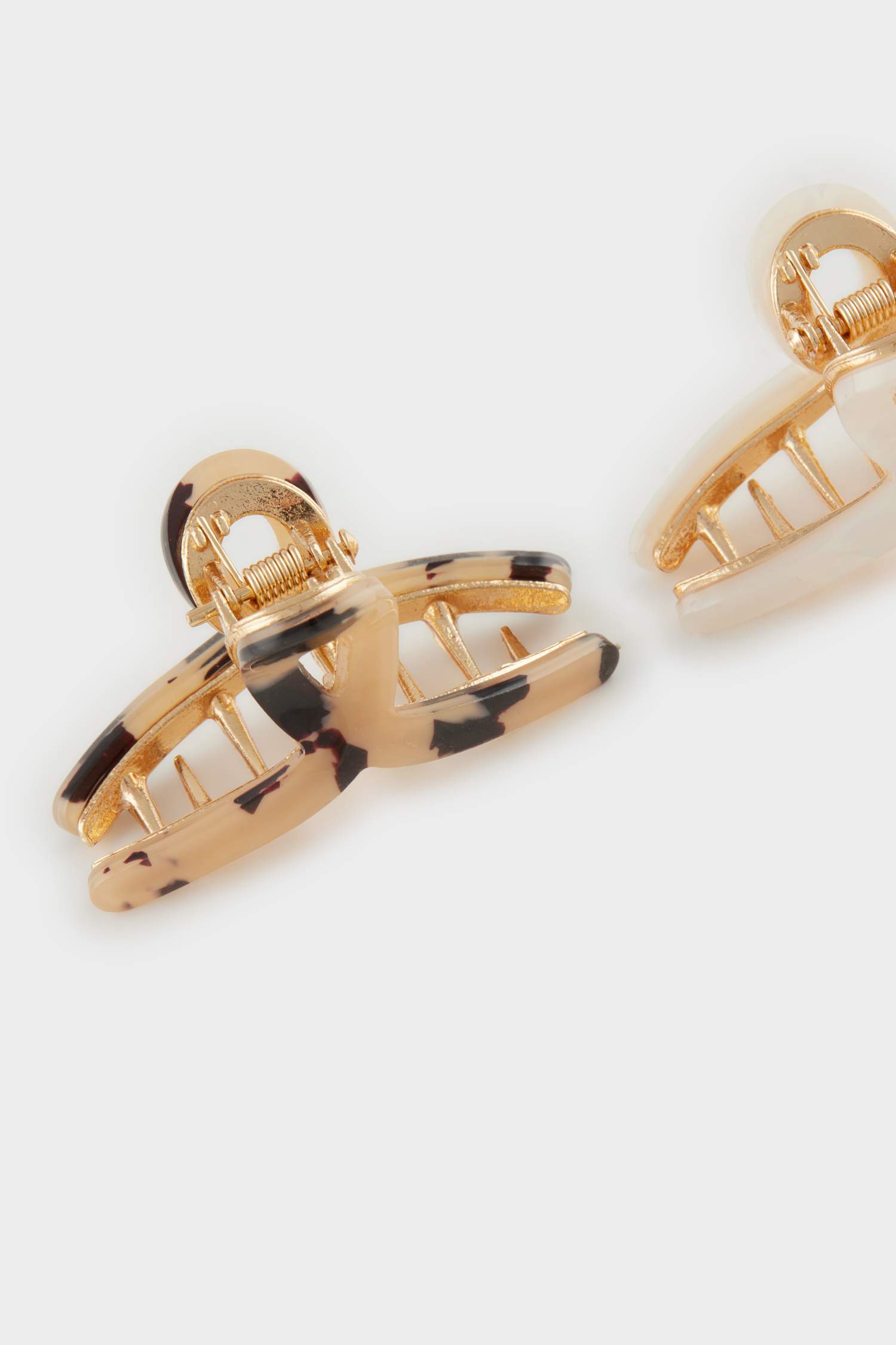 مشبك شعر نسائي تايجر