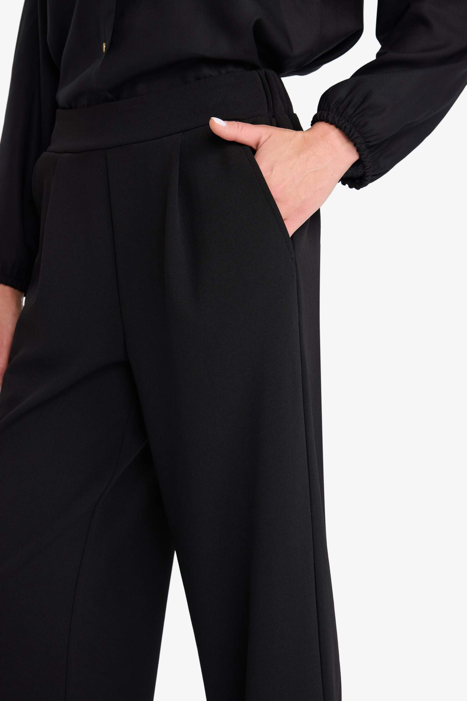 Регулярный крой, крееповые брюки