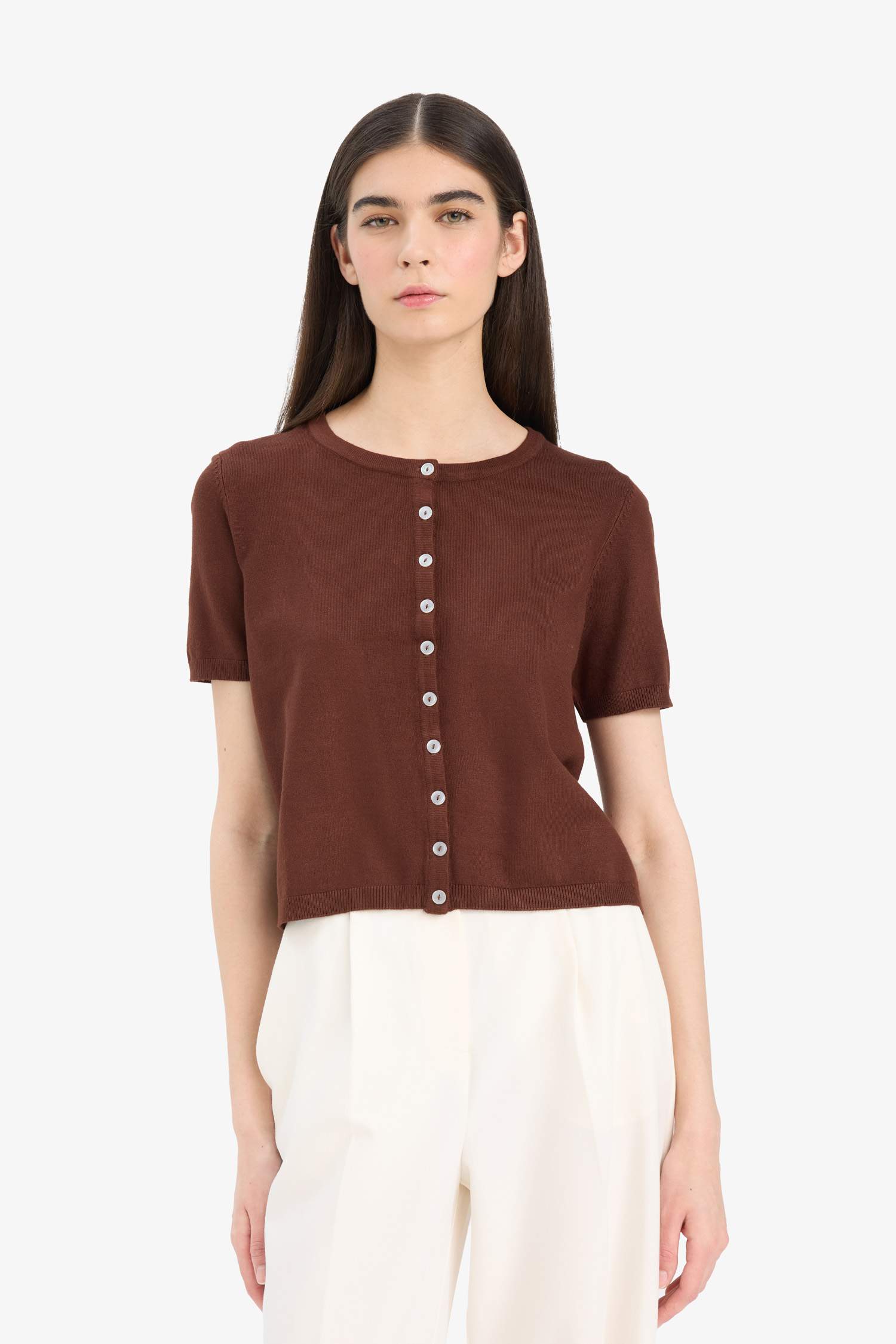 كارديجان نص كم قصة عادية برقبة دائرية وبأزرار