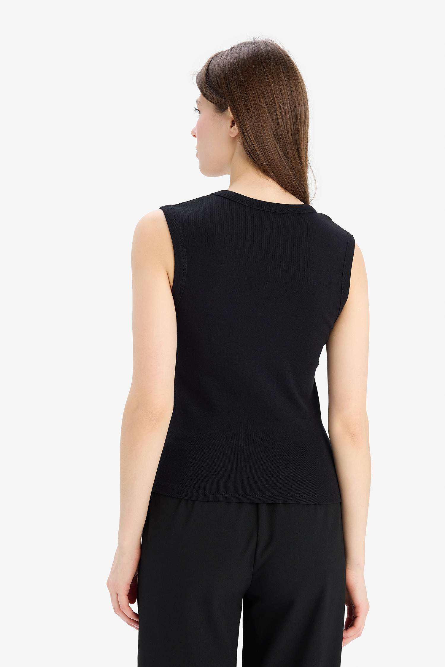 Slim Fit Dar Kesim V Yaka Ribana Atlet