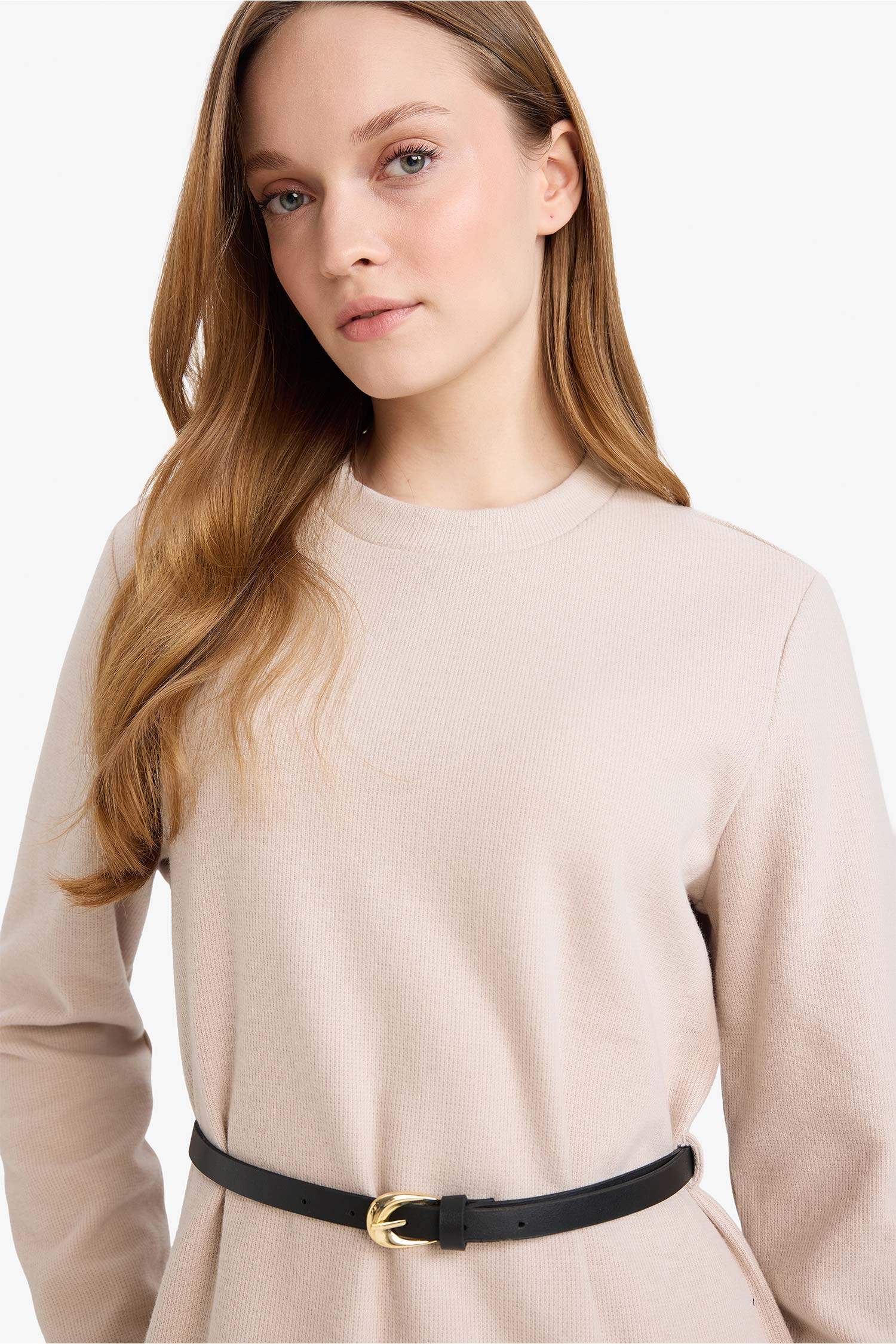 فستان ميدي محاك ردن طويل سادة قصة عادية بحزام وياخة مستديرة