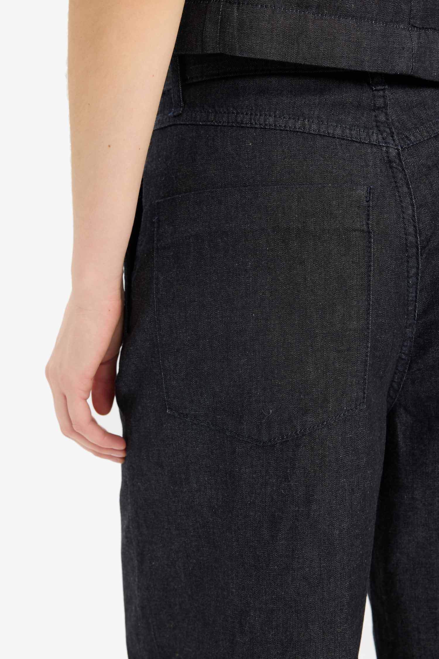 بنطرون جينز وايد ليج برجل واسع وخصر عالي