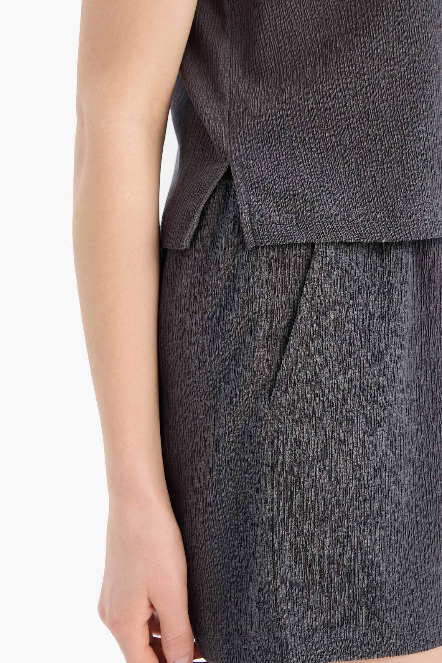 Regular Fit Crew Neck Crepe Blouse