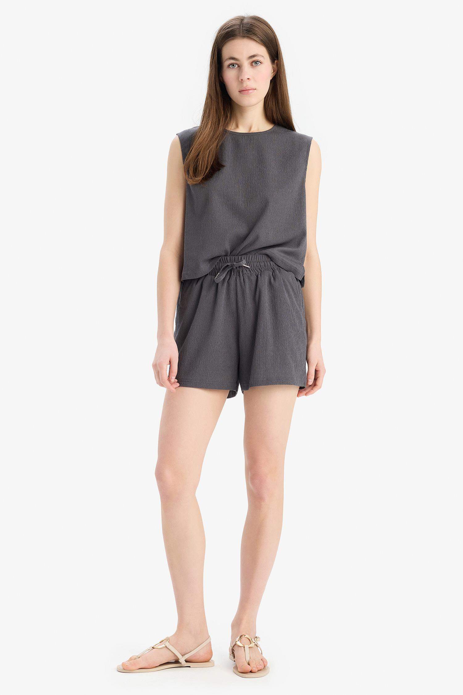 Шорты свободного кроя из жатой ткани