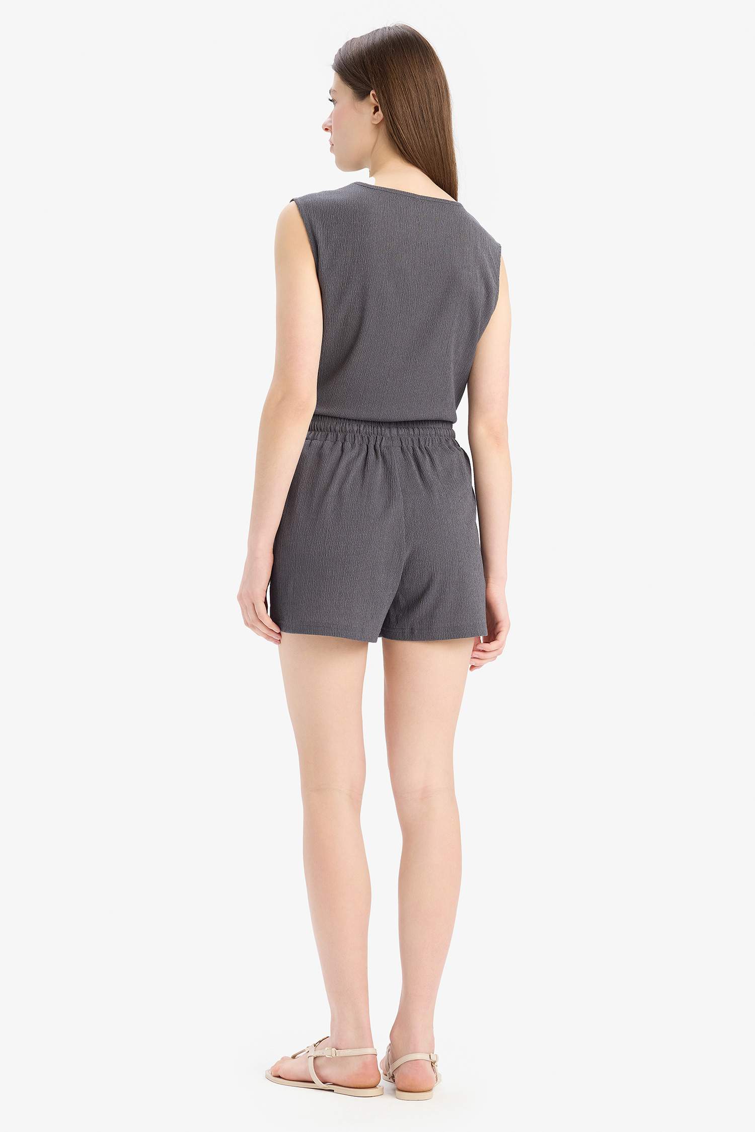 Шорты свободного кроя из жатой ткани