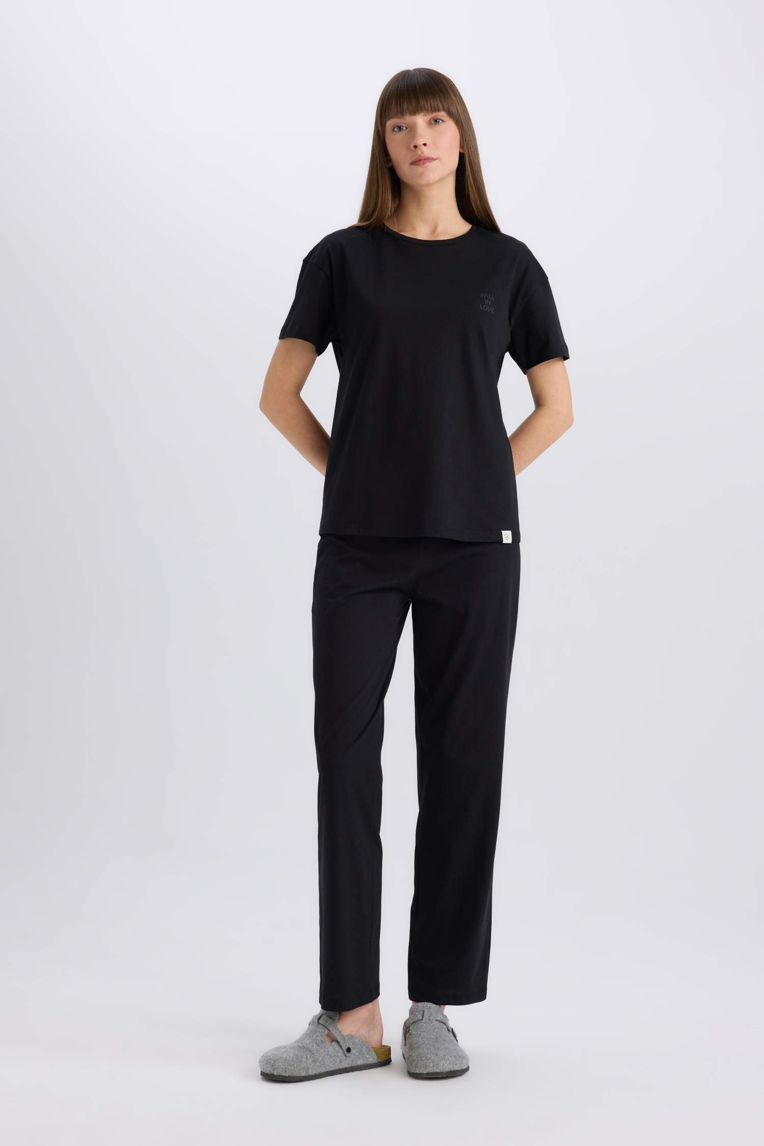 Pijama Takımı Bisiklet Yaka Kısa Kollu Üst Beli Lastikli Uzun Altı-Fall in Love