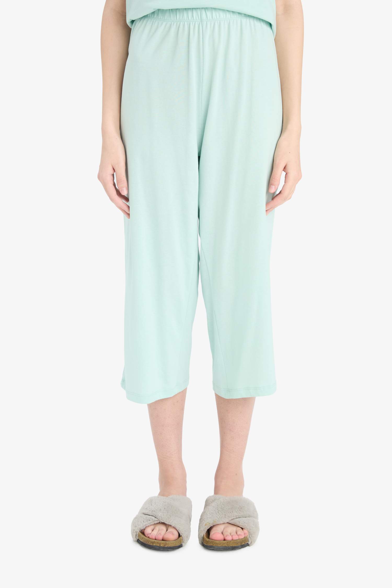 Pijama Takımı Kısa Kollu Üst Beli Lastikli Kapri Alt-Fall in Love