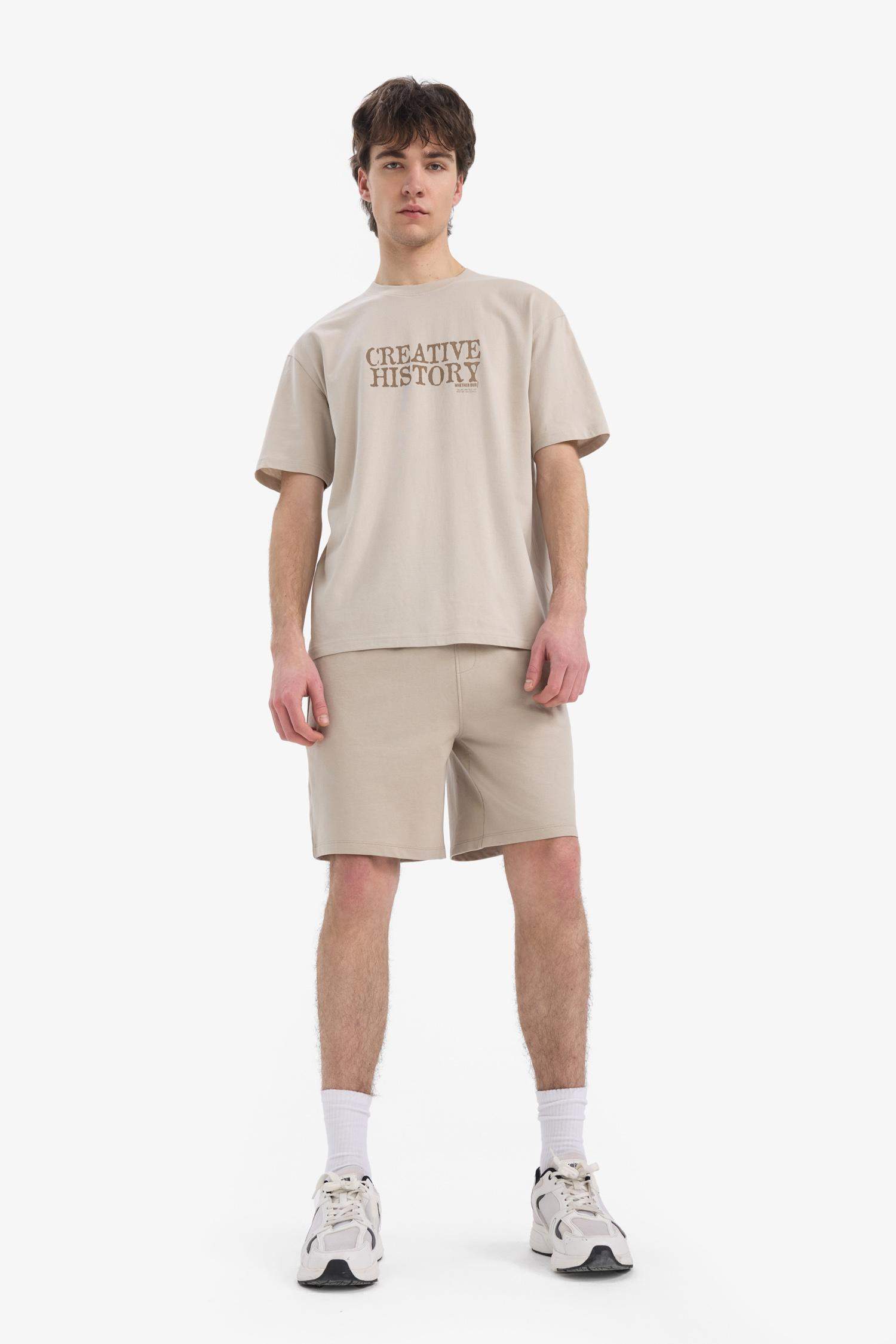 Beli Bağcıklı Dar Paça Şort