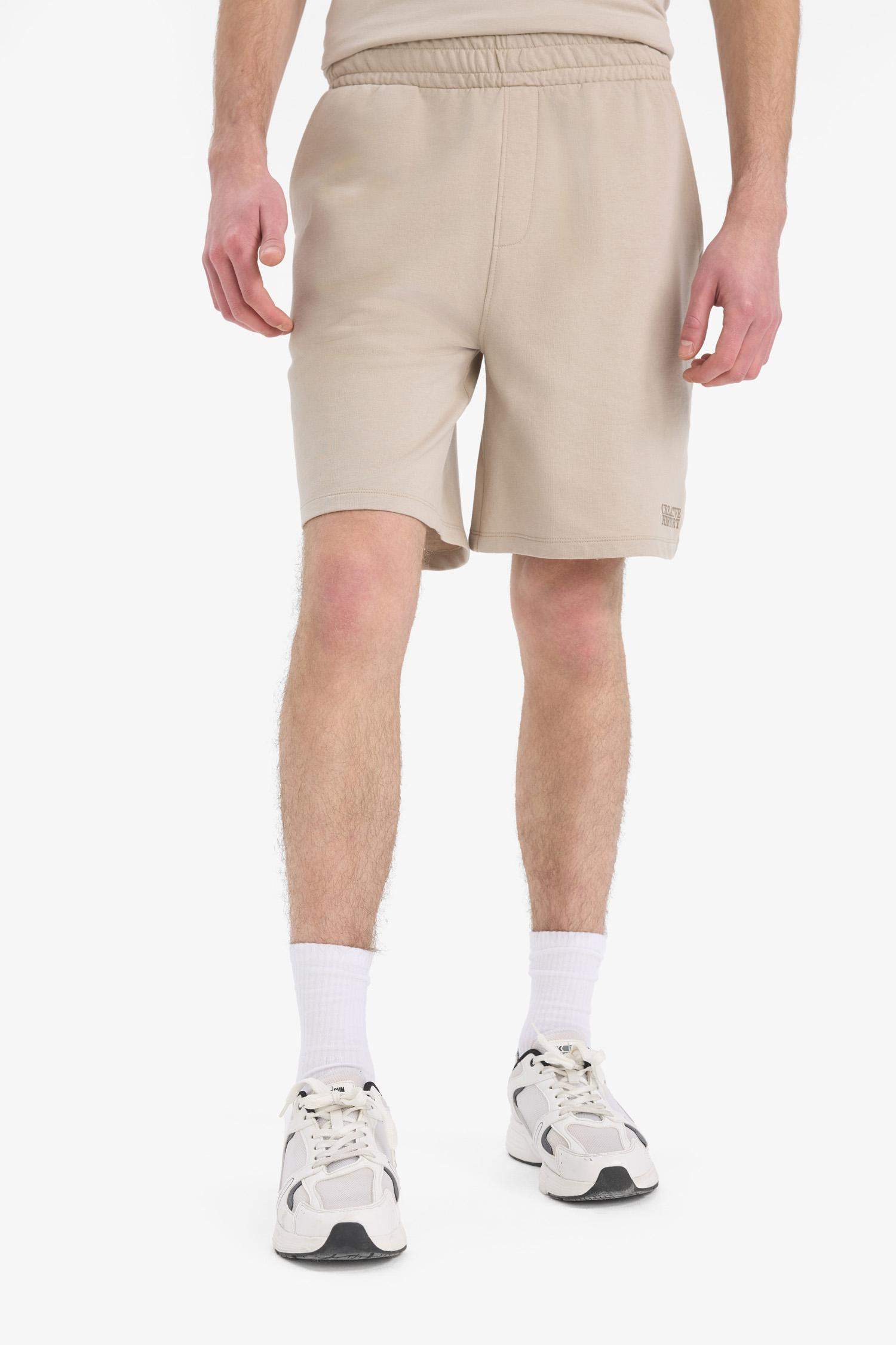 Beli Bağcıklı Dar Paça Şort