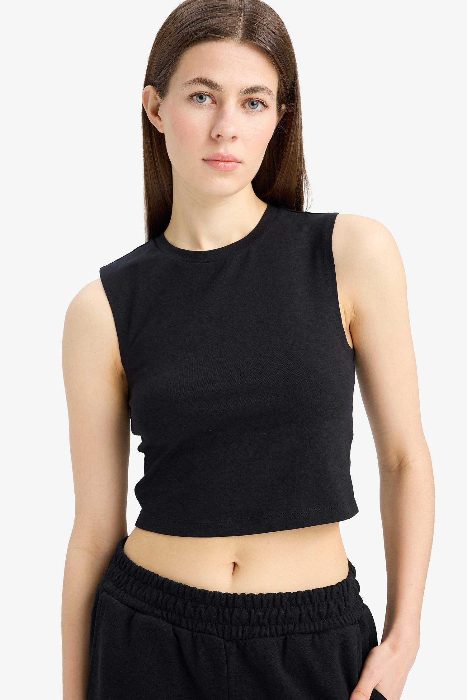 Slim Fit Basic Round Collar Tank Top