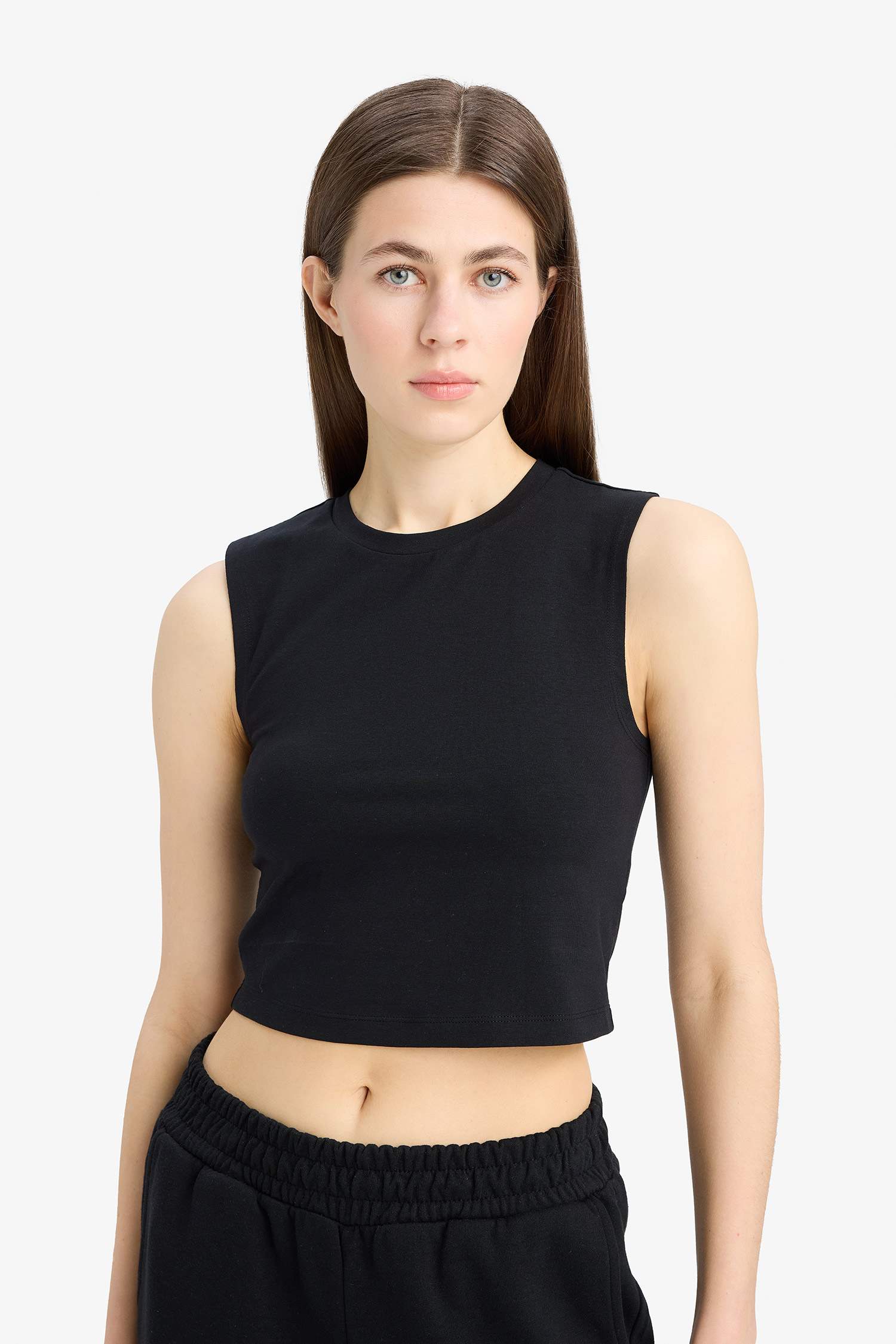Slim Fit Basic Round Collar Tank Top