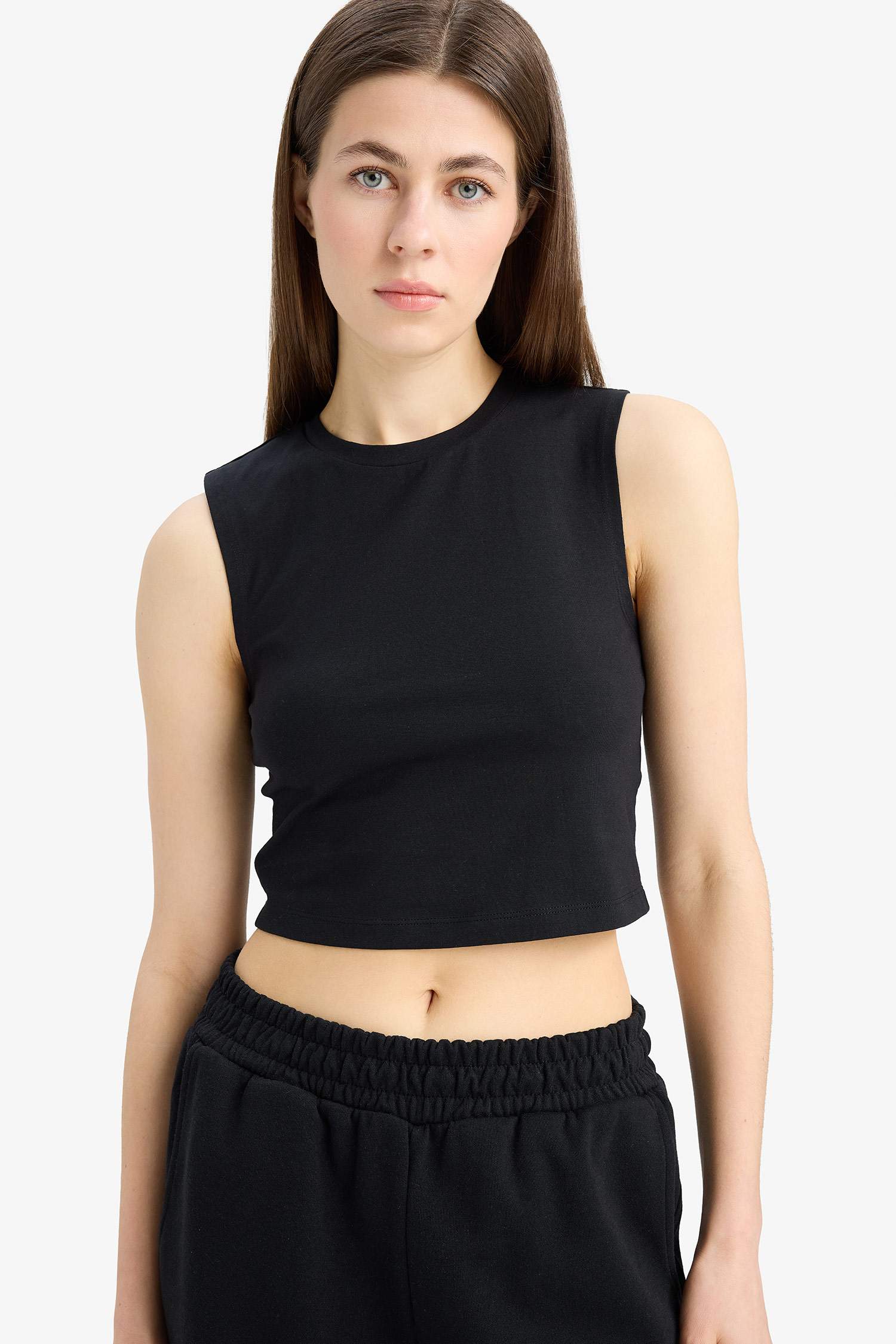 Slim Fit Basic Round Collar Tank Top