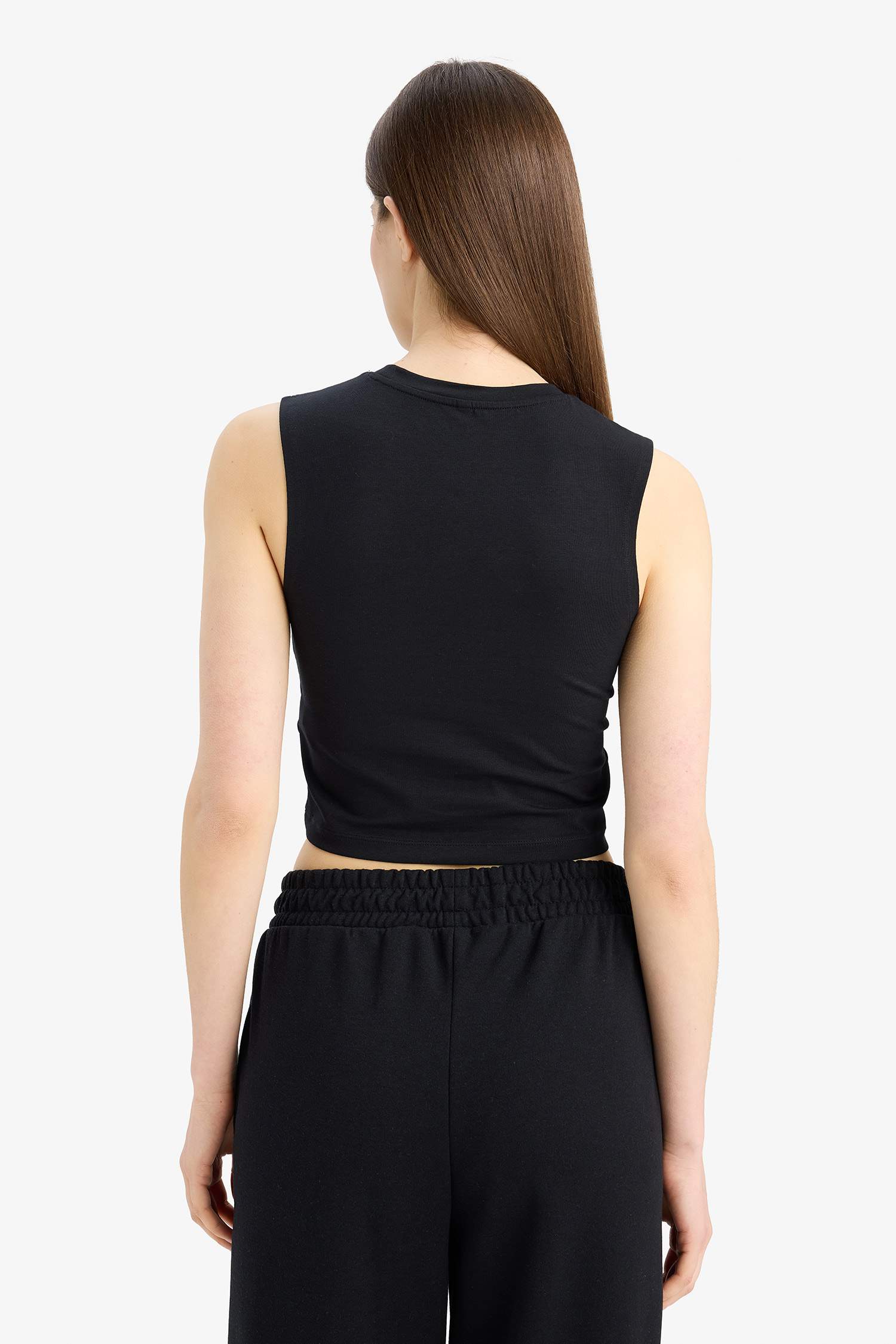 Slim Fit Basic Round Collar Tank Top