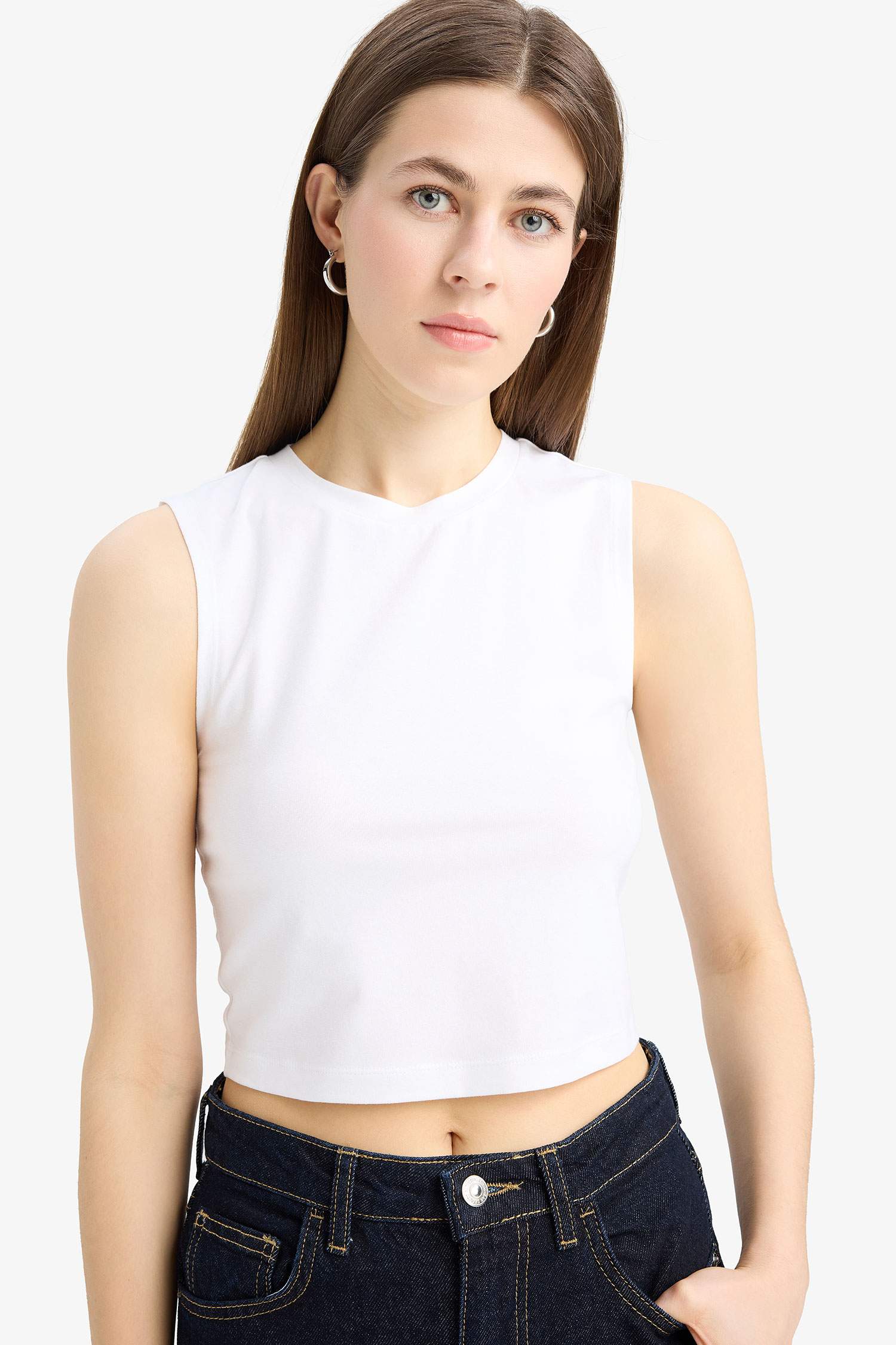 Slim Fit Basic Round Collar Tank Top