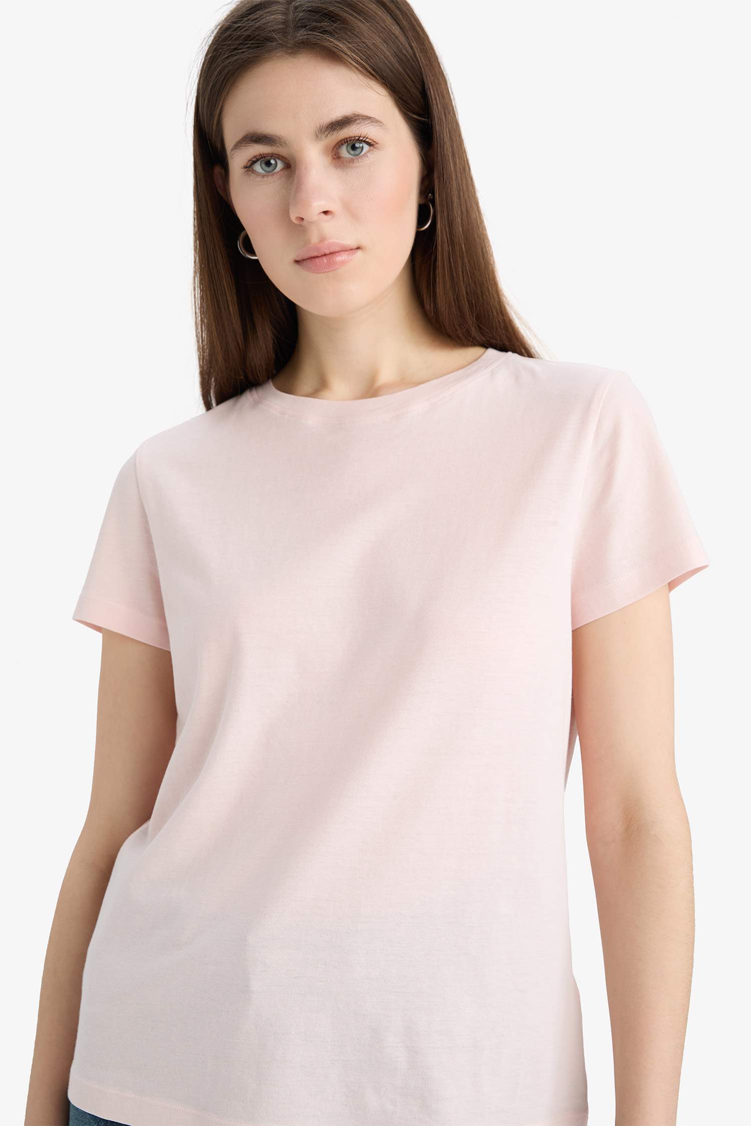 T-shirt basique en coton peigné à col rond et manches courtes Coupe régulière